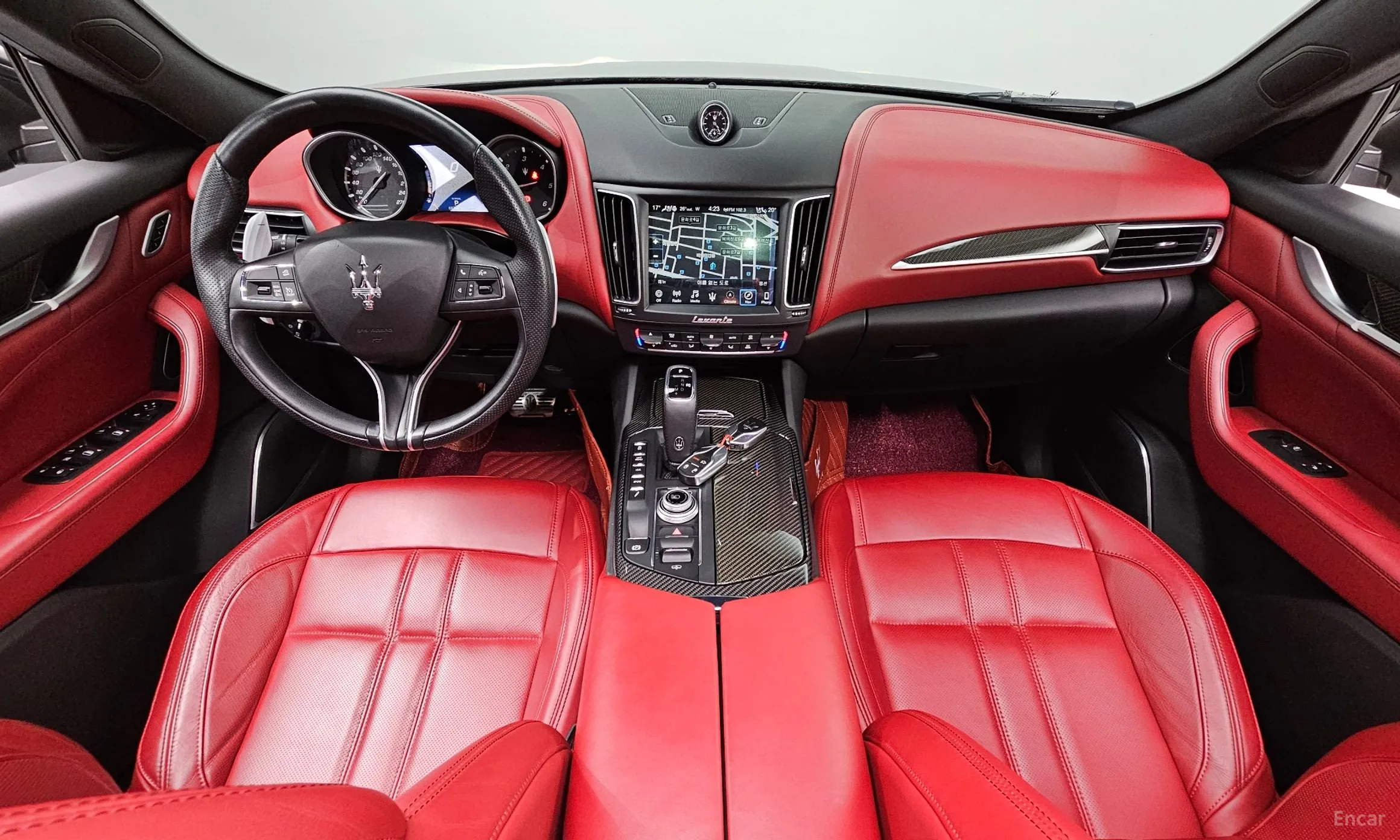 Maserati Levante превью 7