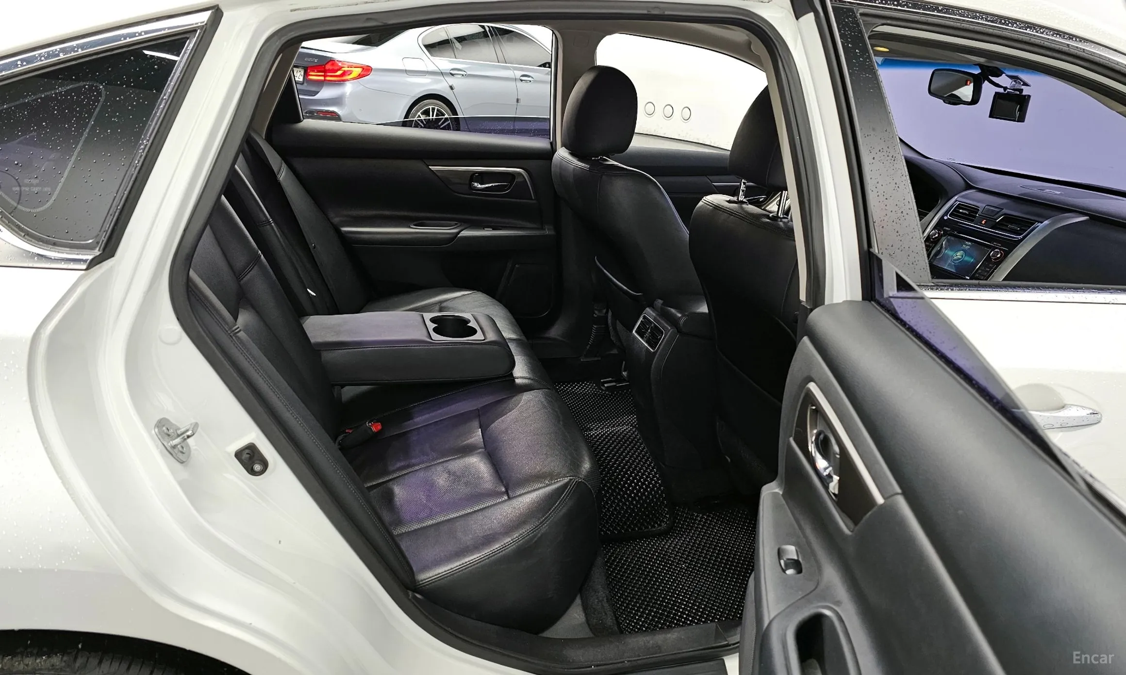 Nissan Altima превью 12