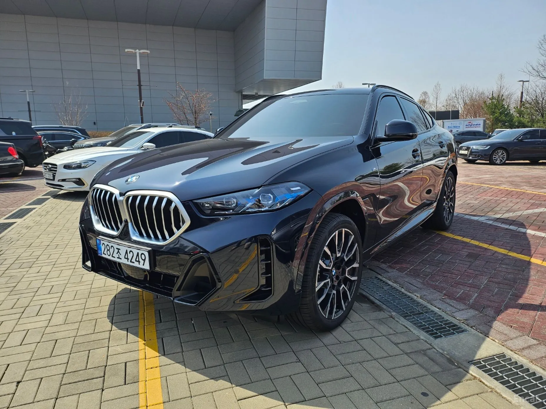 X6 (G06)