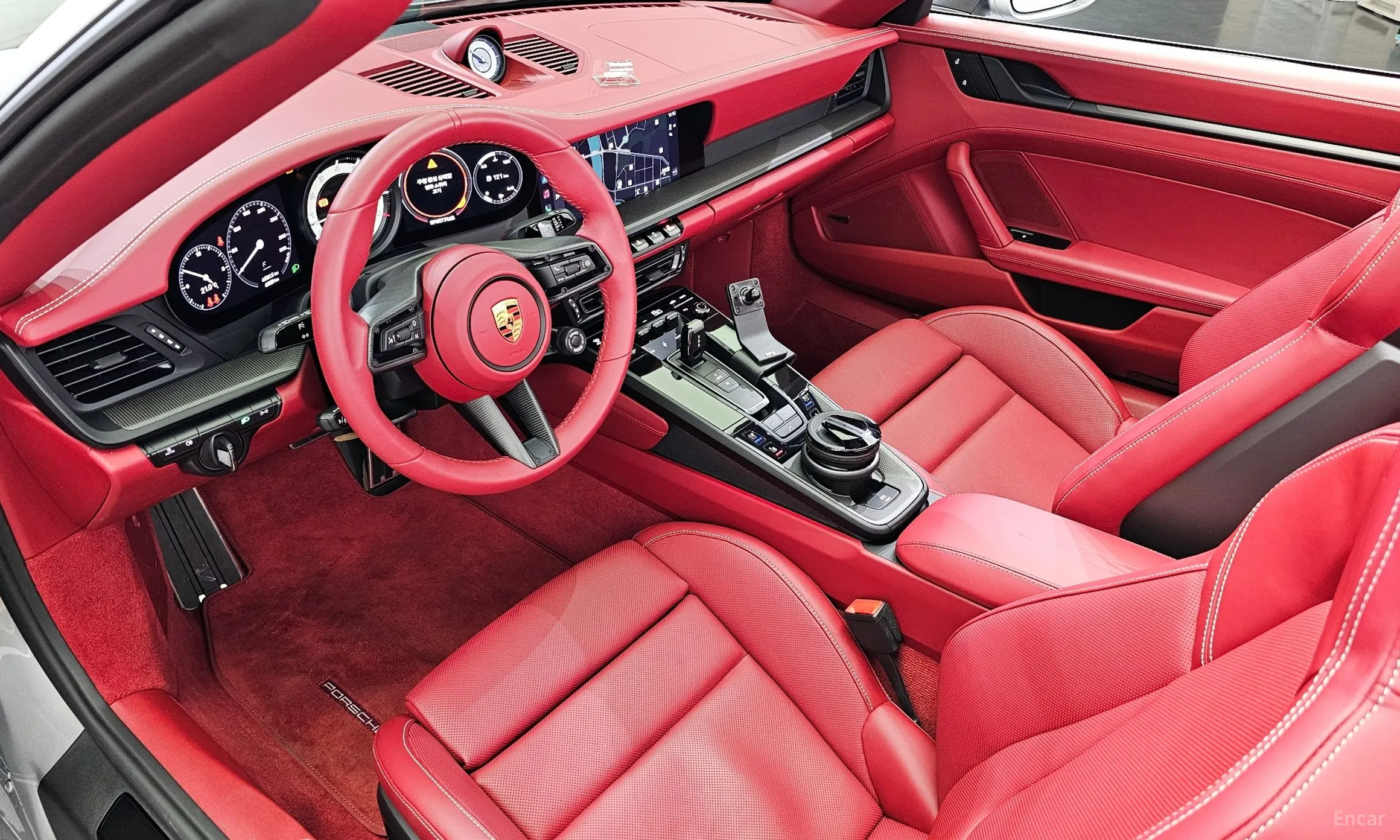 Porsche 911 (992) превью 4