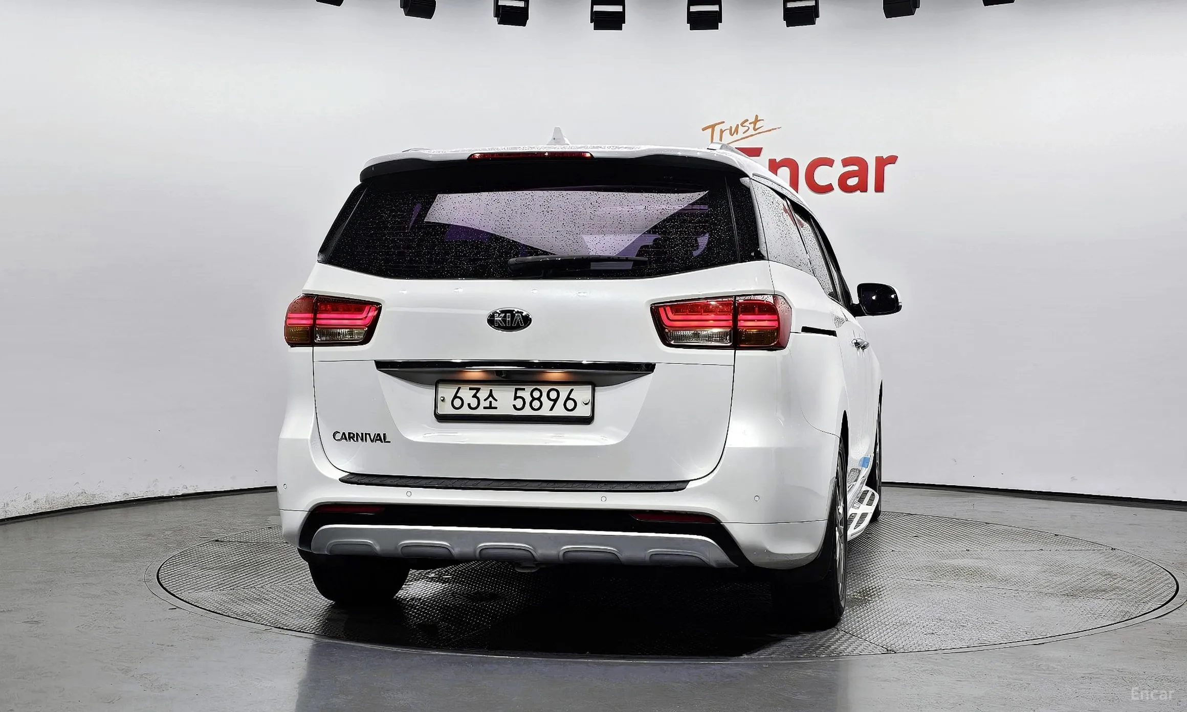 Kia Carnival превью 3