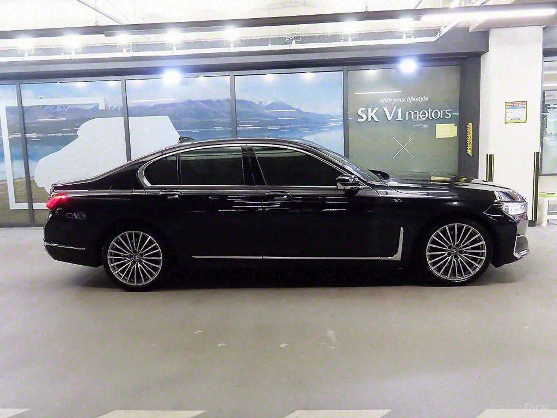 BMW 7 Series (G11)