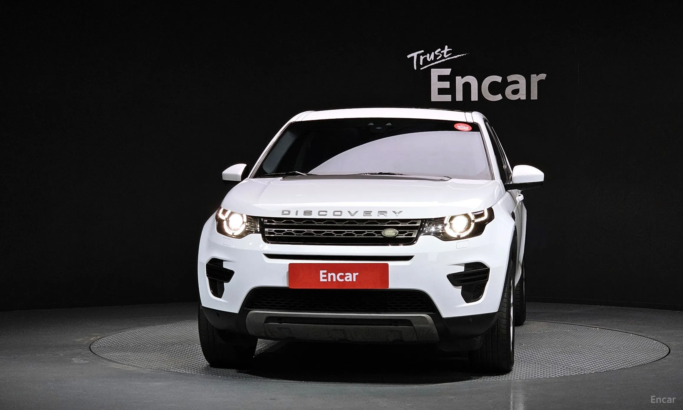 Land Rover Discovery Sports превью 2