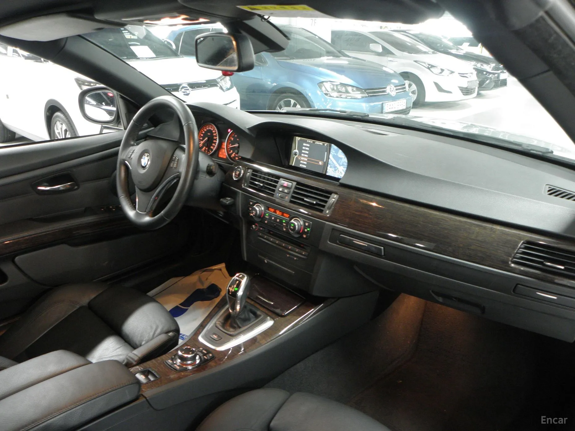 BMW 3 Series (E90) превью 4