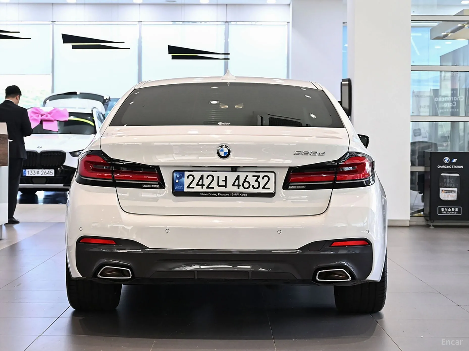 BMW 5 Series (G30) превью 2