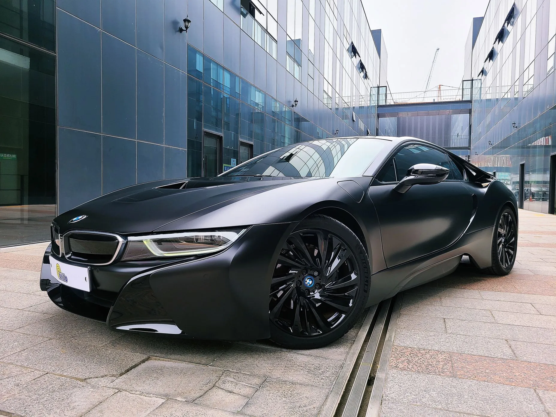 BMW i8