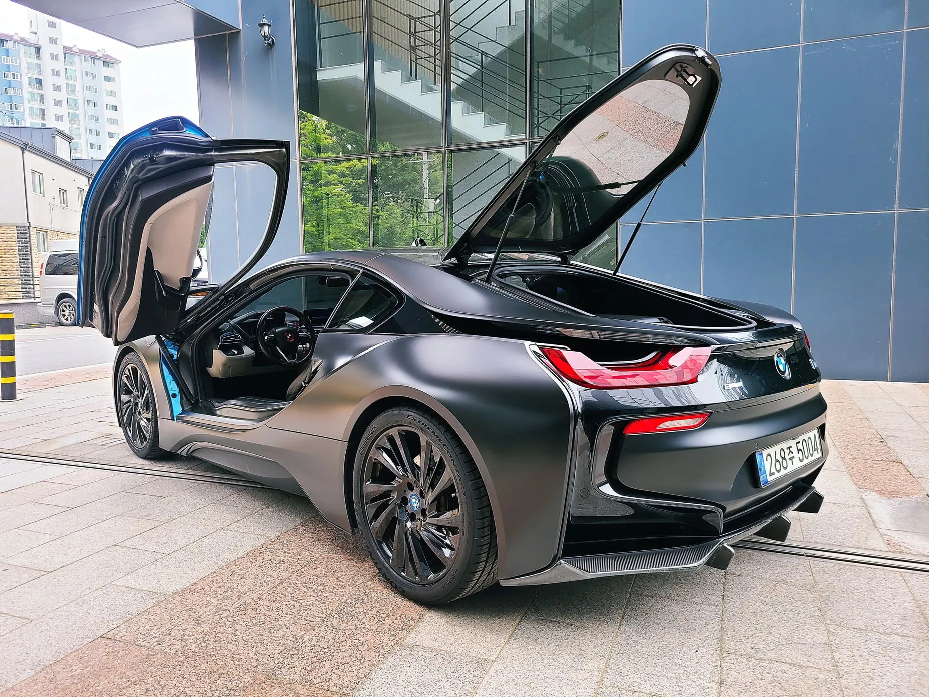 BMW i8 превью 4