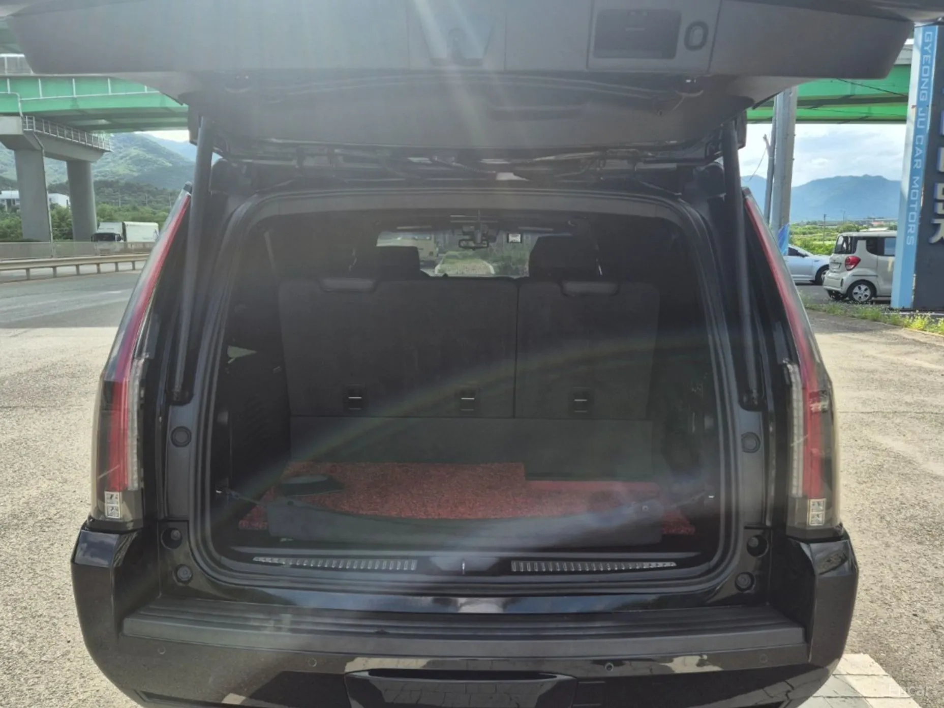 Cadillac Escalade превью 11