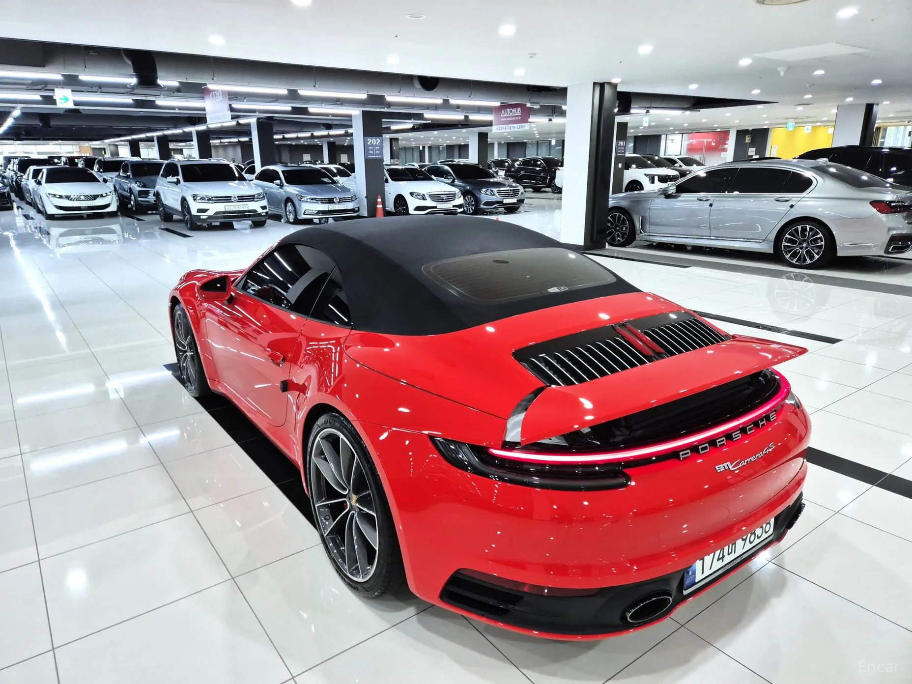 Porsche 911 (992) превью 3