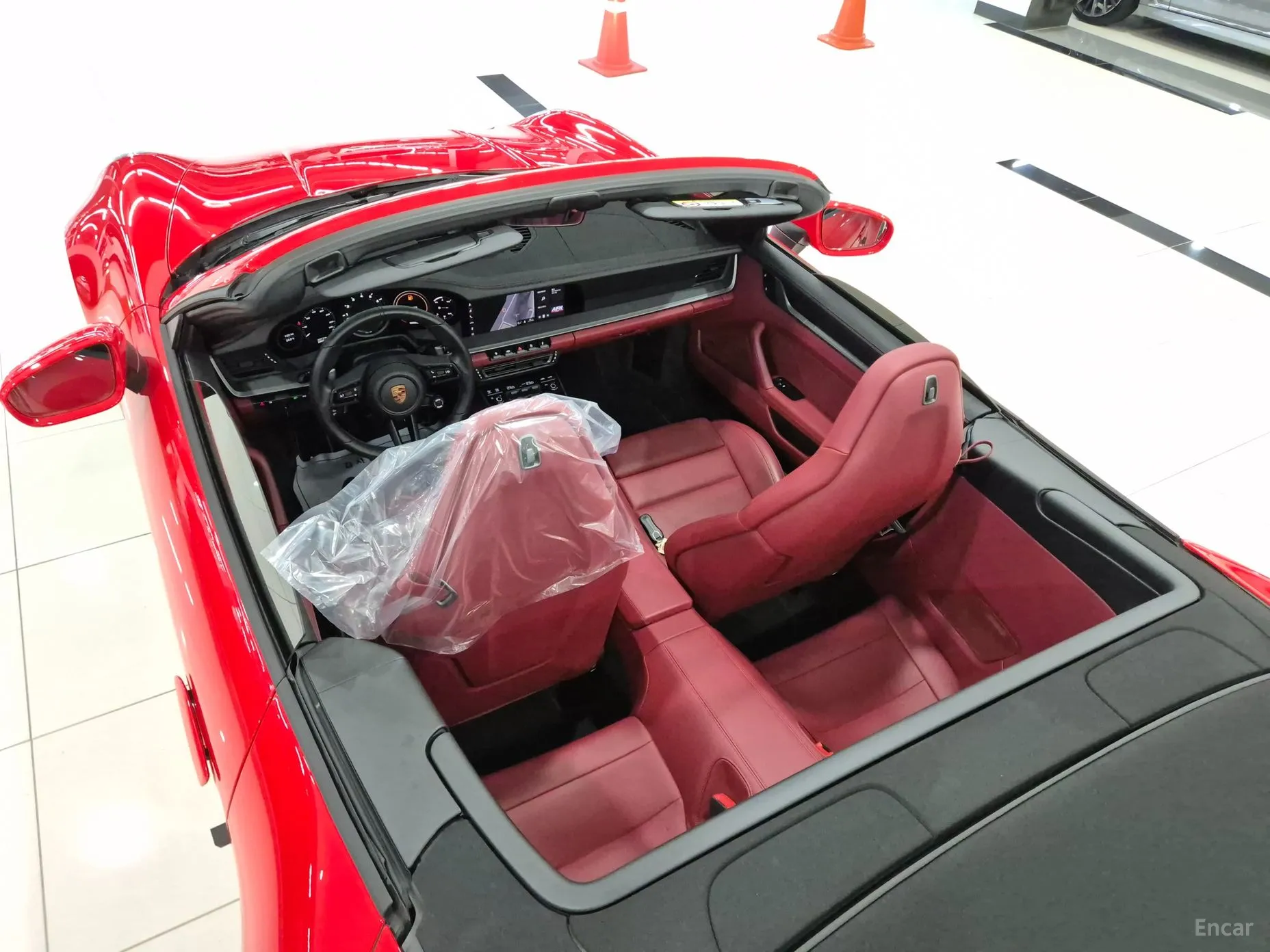 Porsche 911 (992) превью 4