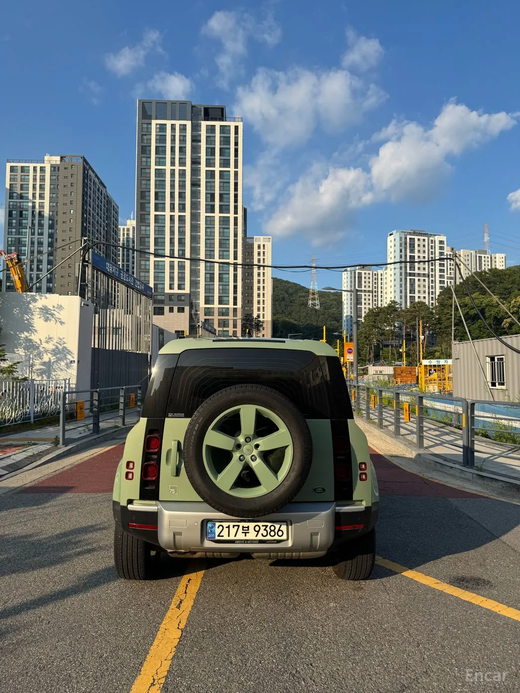 Land Rover Defender (L663) превью 3