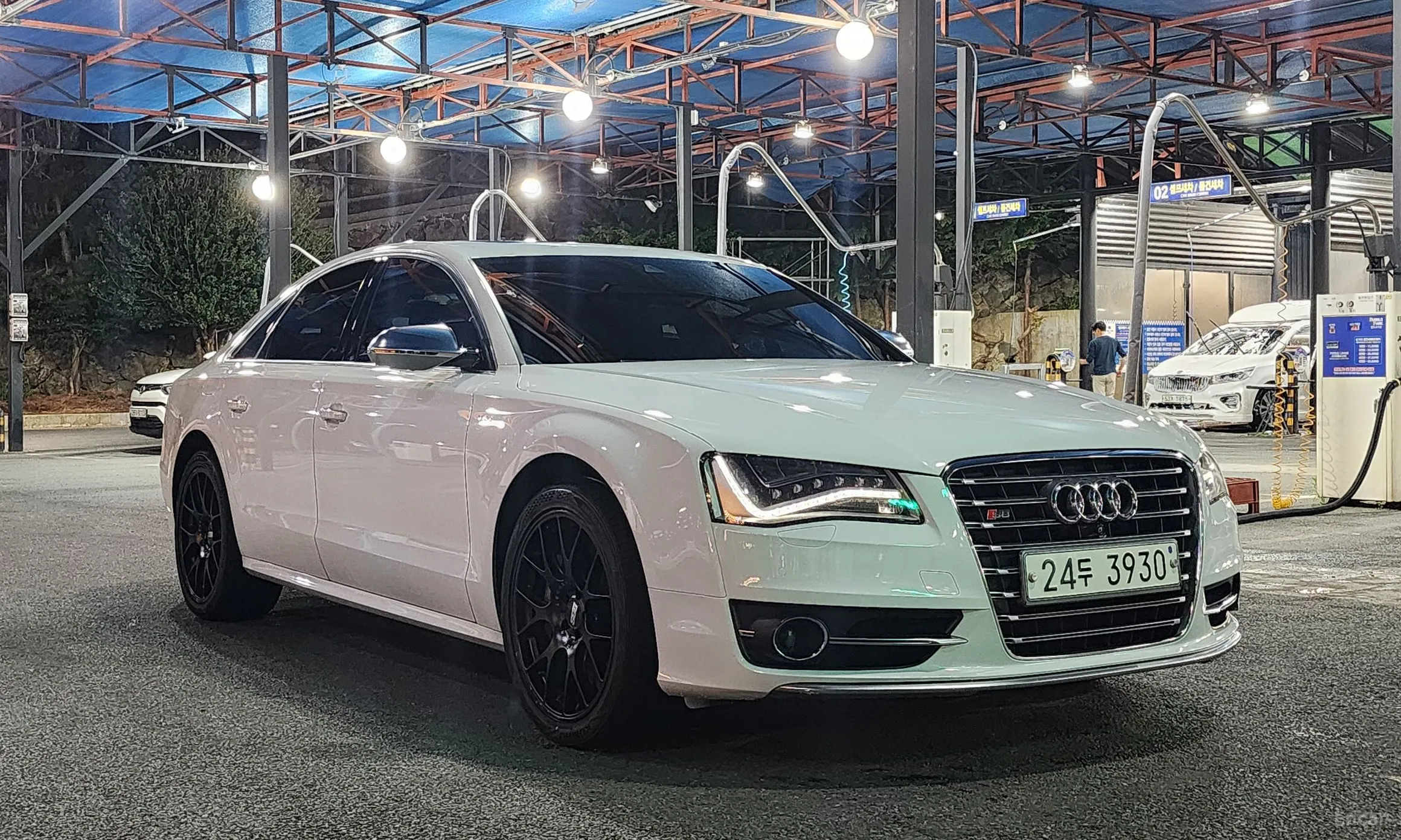 Audi S8