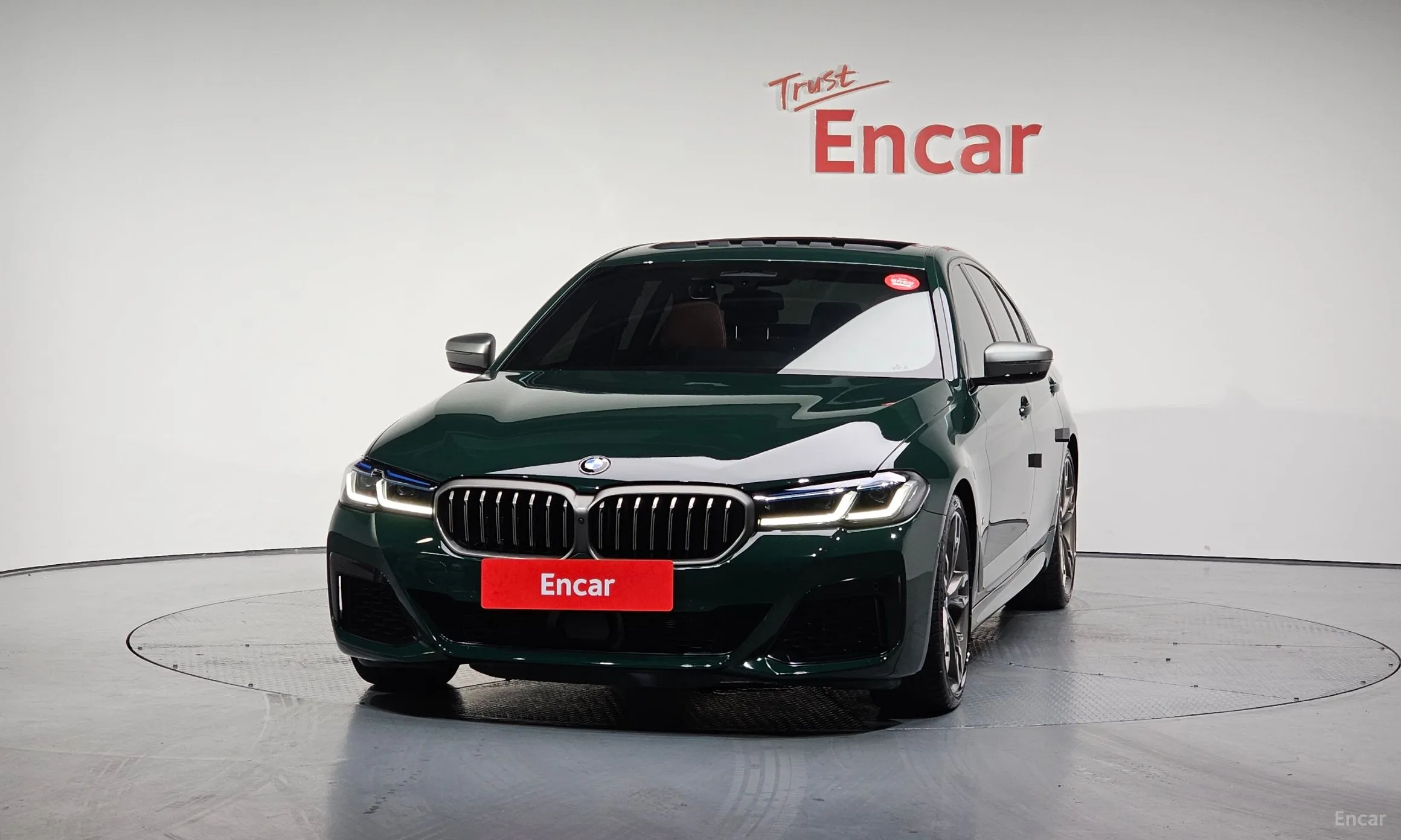 BMW 5 Series (G30) превью 2