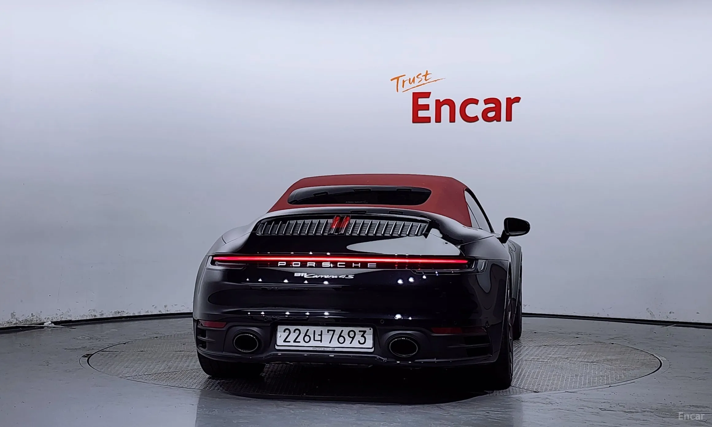 Porsche 911 (992) превью 3