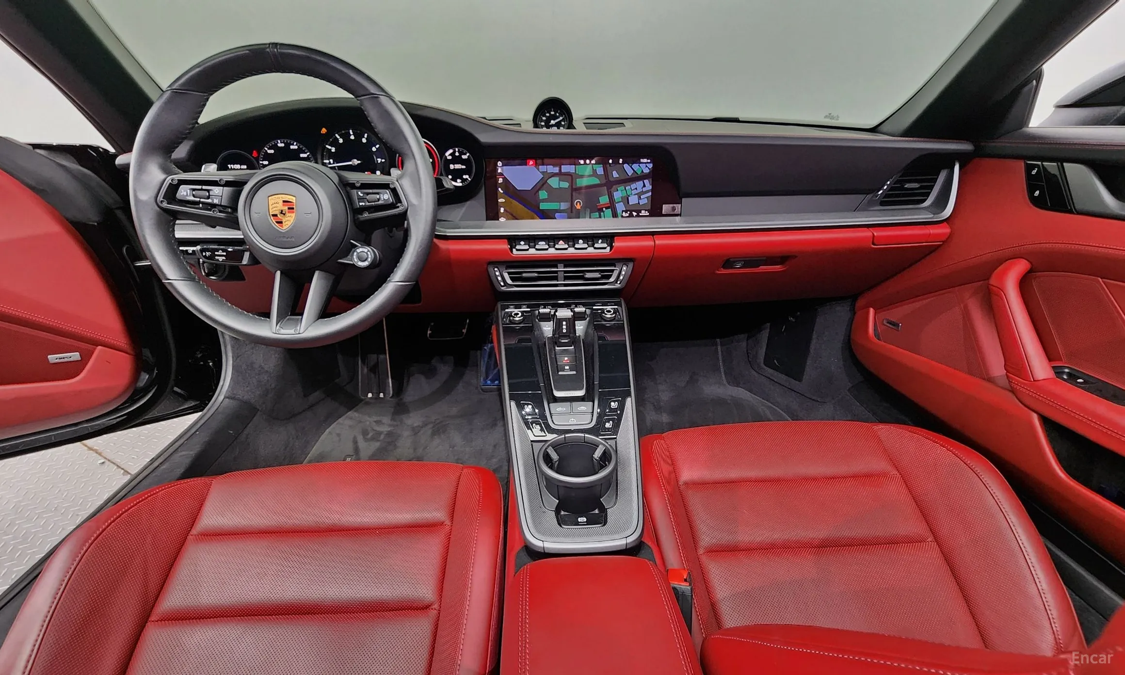 Porsche 911 (992) превью 4