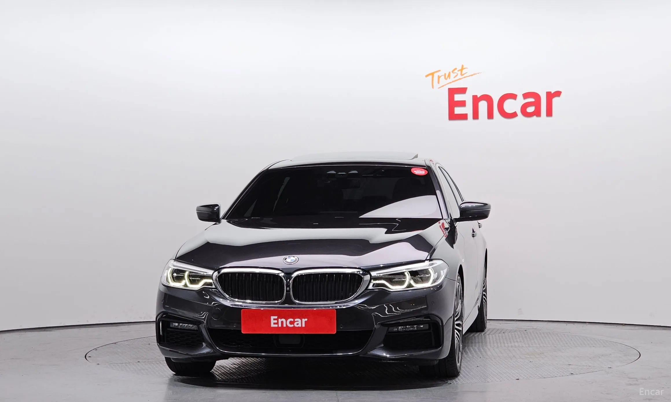 BMW 5 Series (G30) превью 2