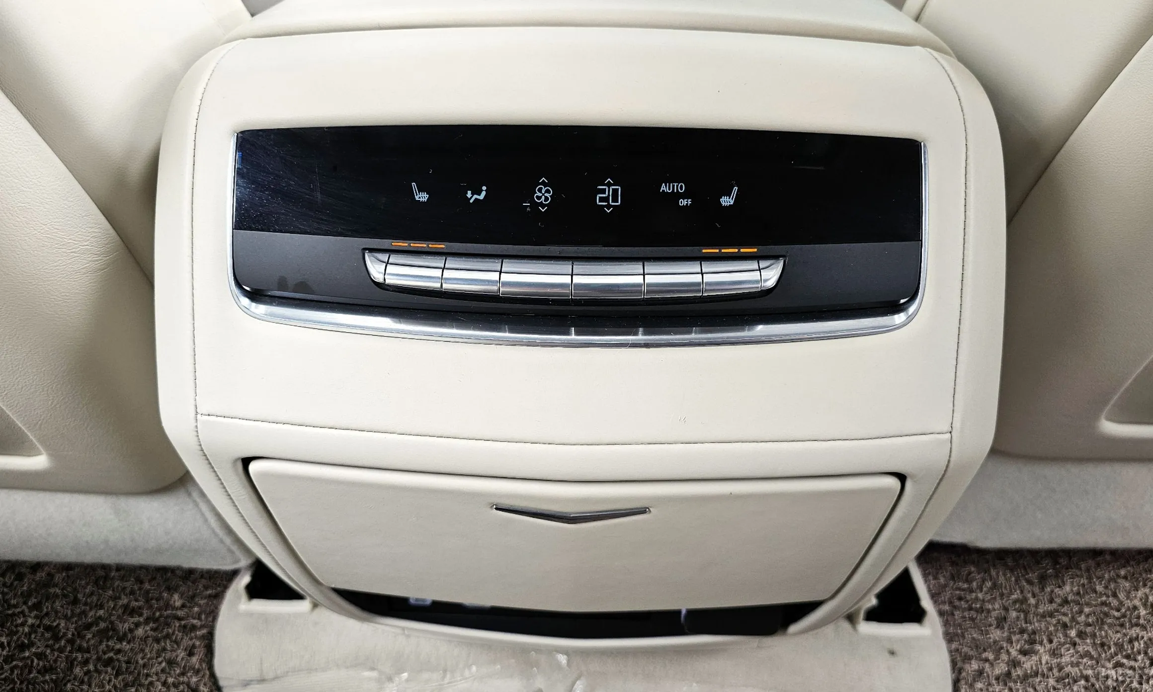 Cadillac Escalade 5th Generation превью 18