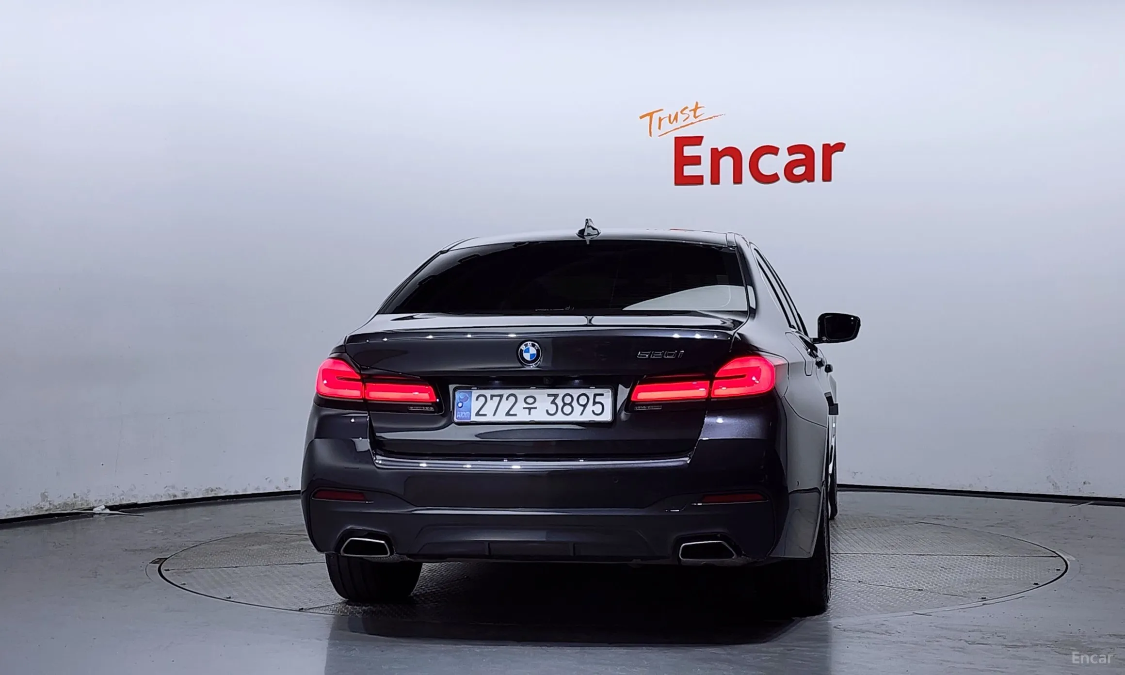 BMW 5 Series (G30) превью 3