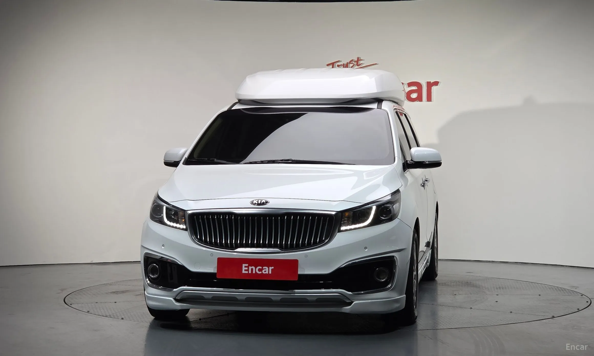 Kia Carnival превью 2