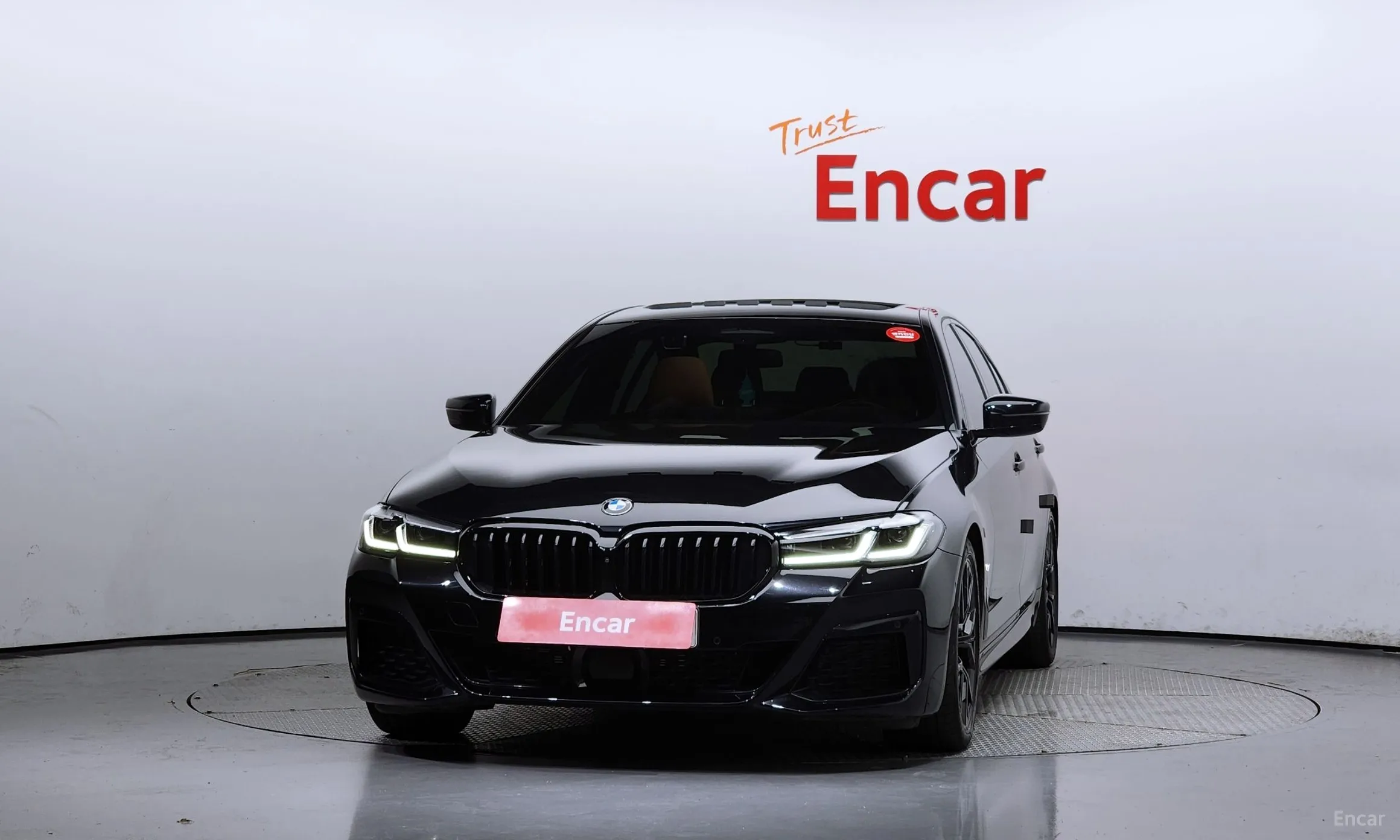 BMW 5 Series (G30) превью 2