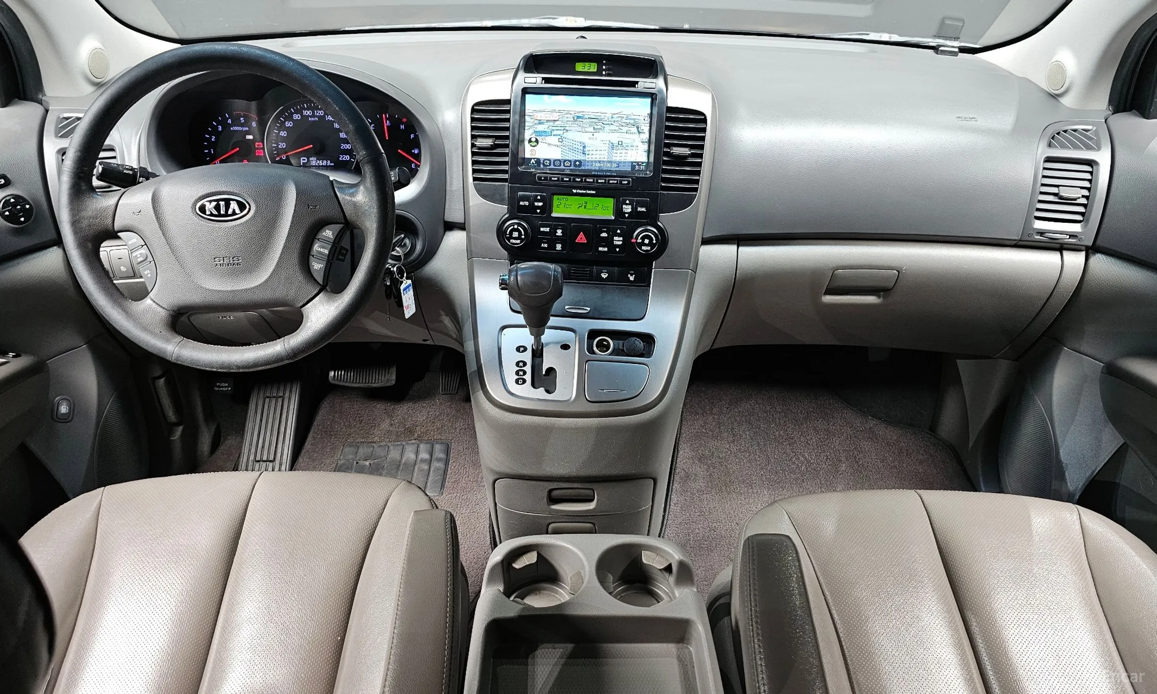 Kia Carnival R превью 4