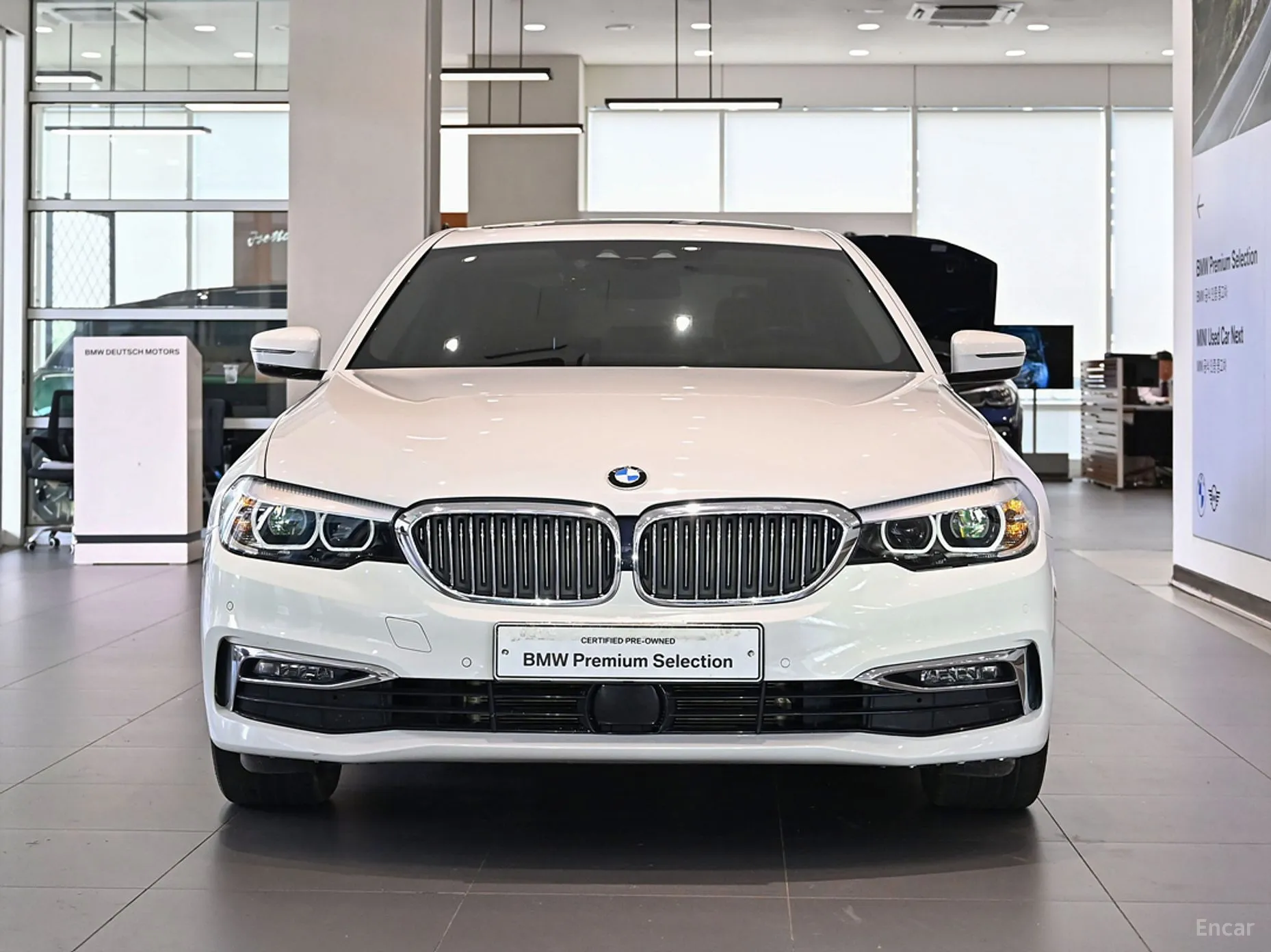 BMW 5 Series (G30) превью 2