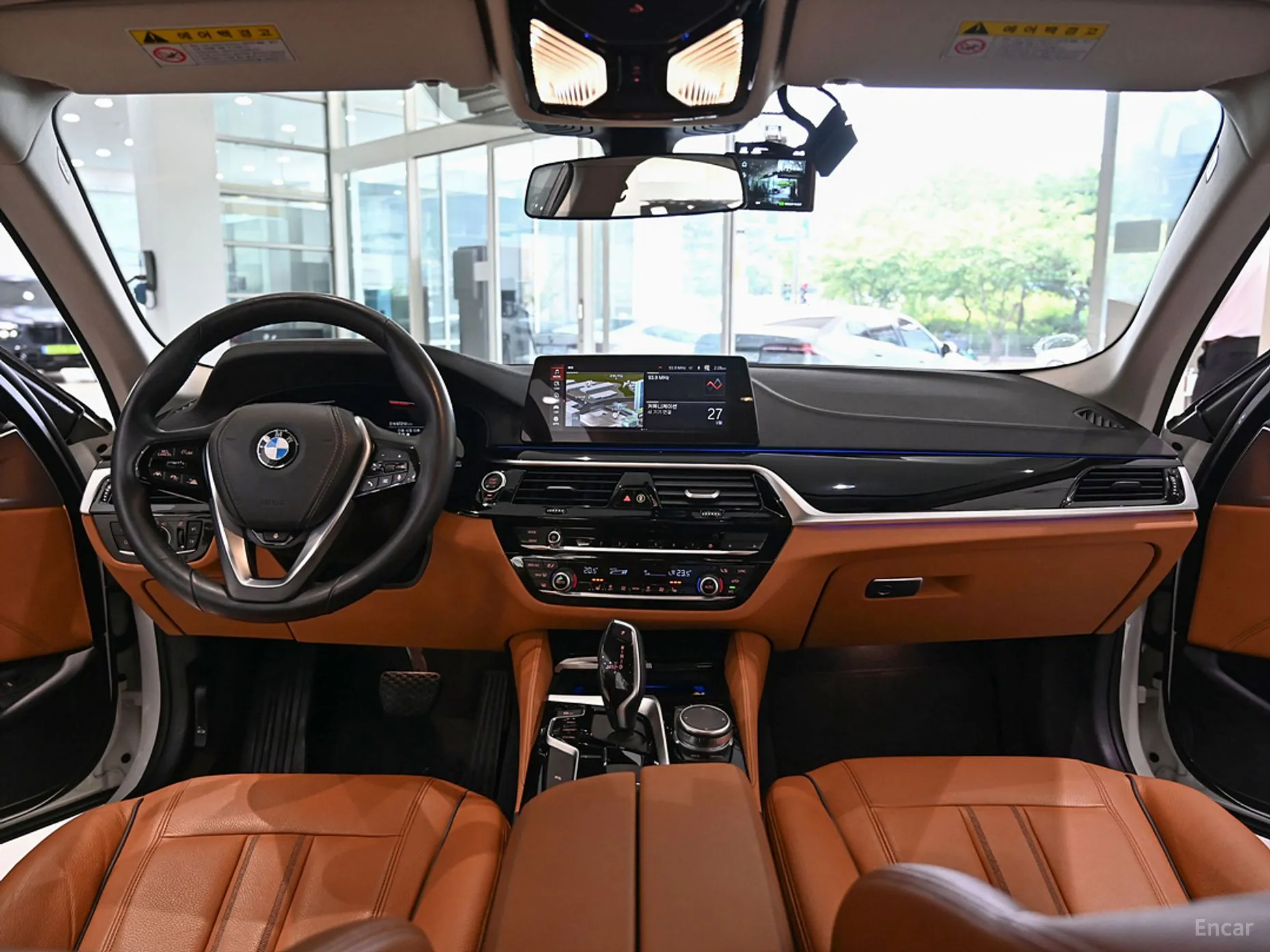 BMW 5 Series (G30) превью 4