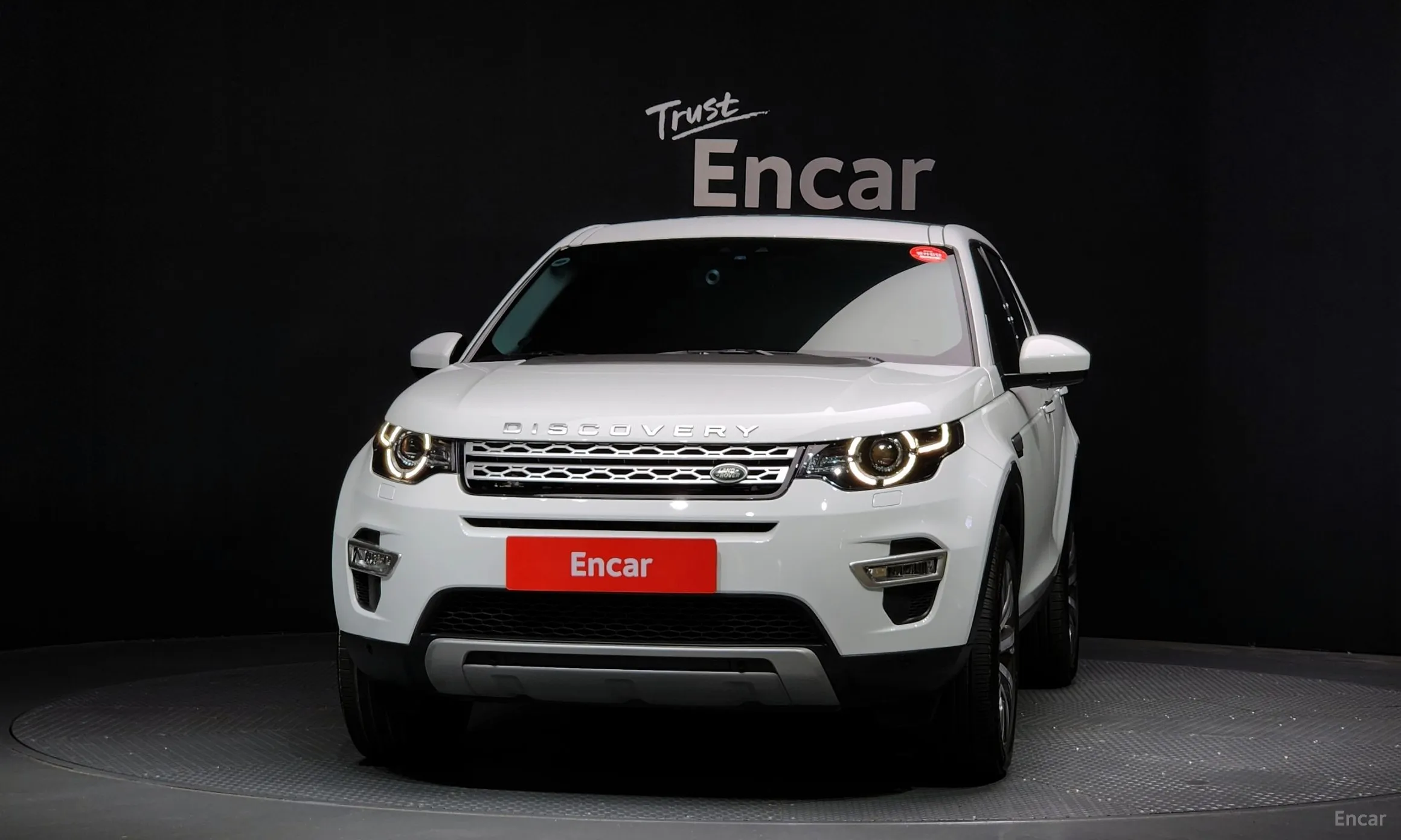 Land Rover Discovery Sports превью 2