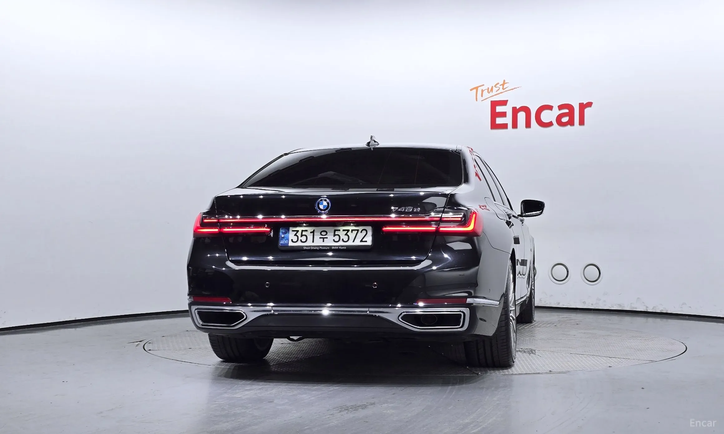 BMW 7 Series (G11) превью 3