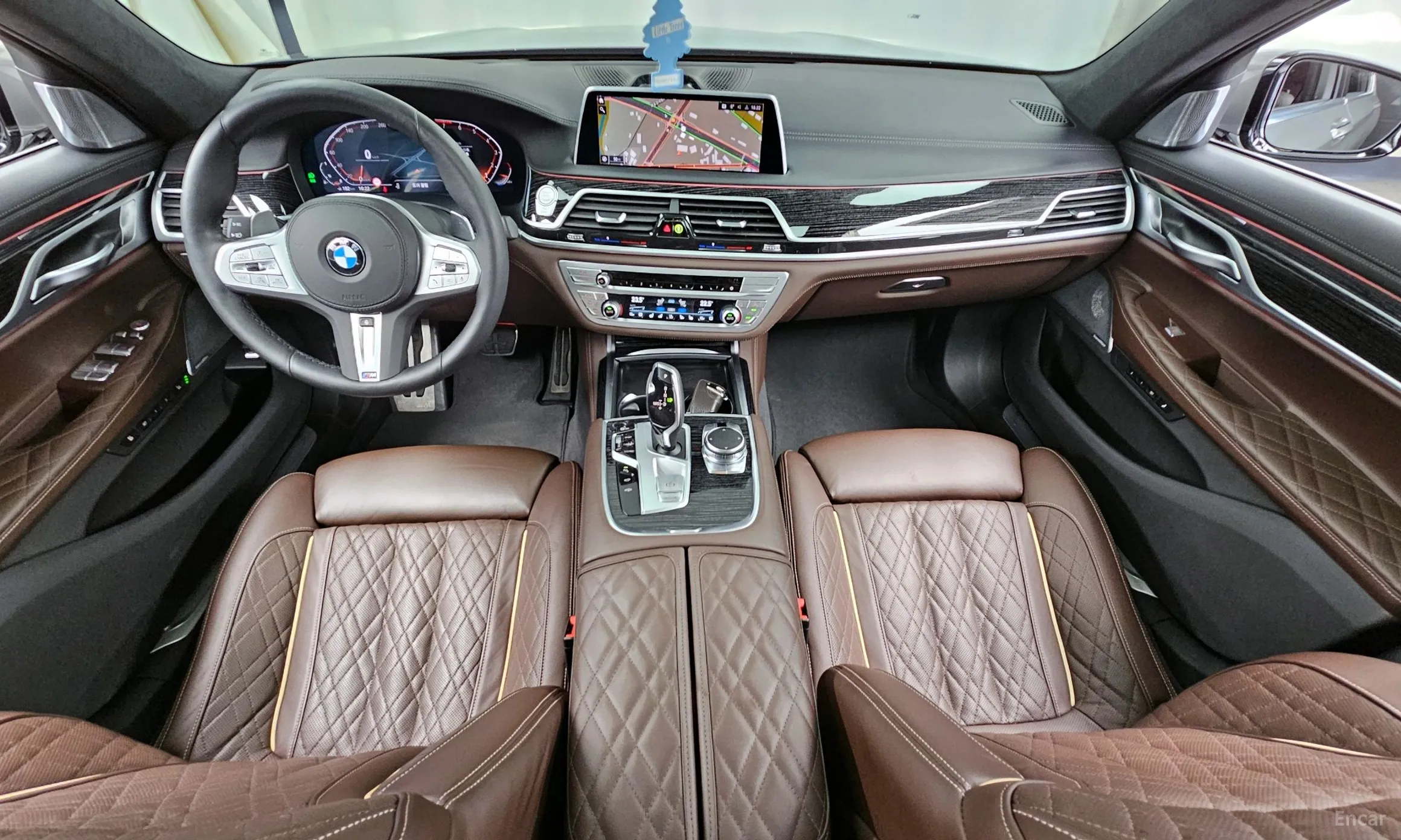 BMW 7 Series (G11) превью 4