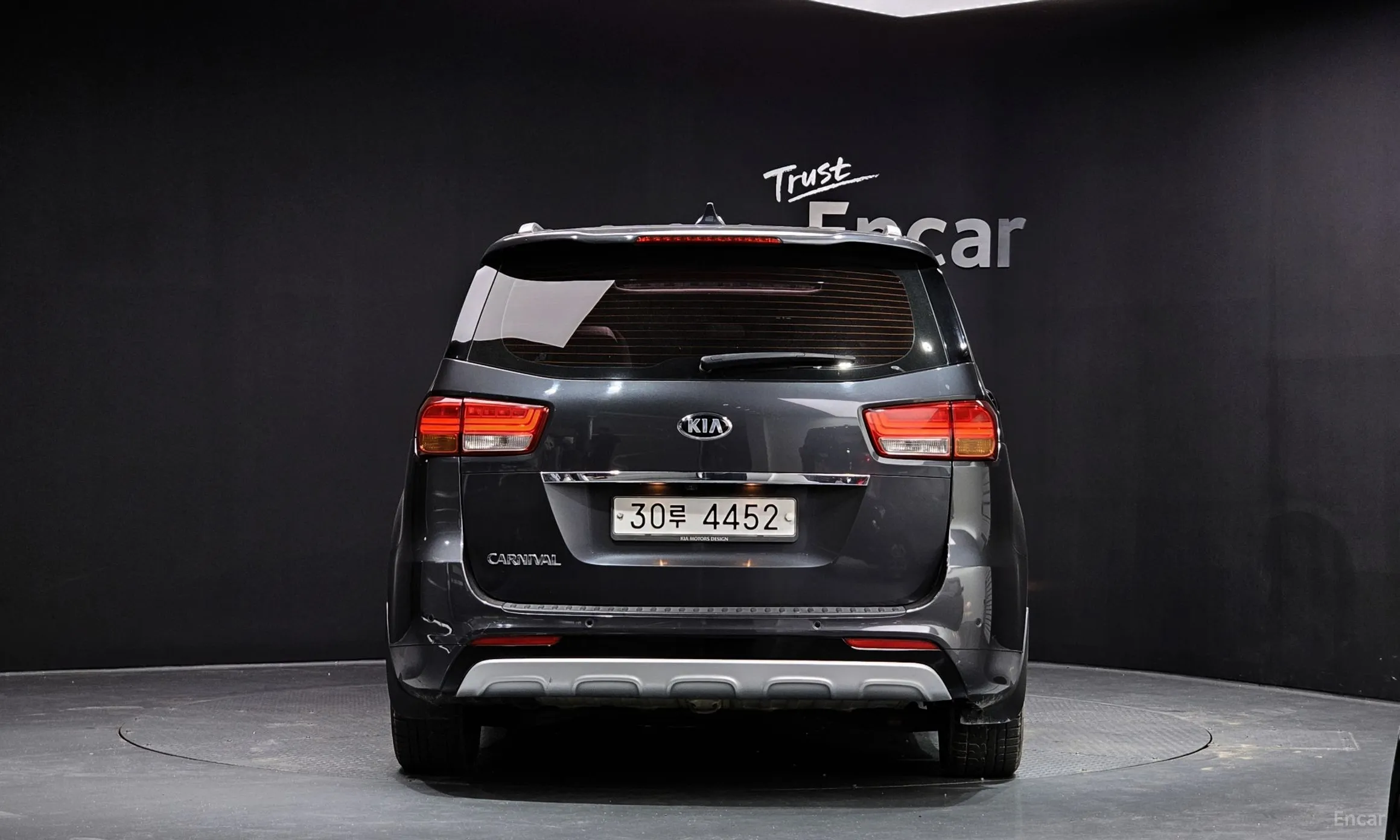 Kia Carnival превью 3
