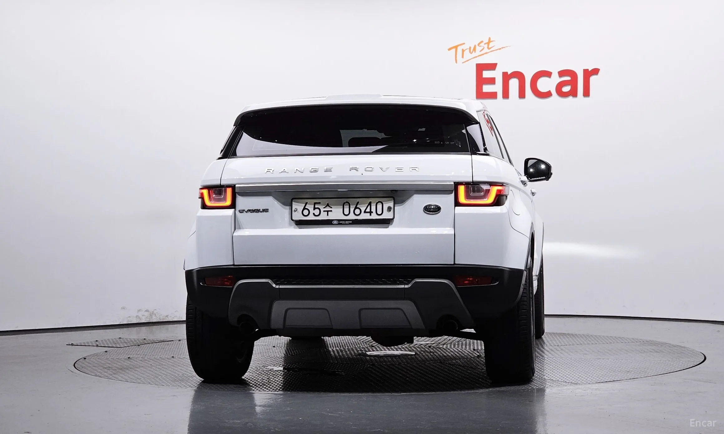Land Rover Range Rover Evoque превью 3
