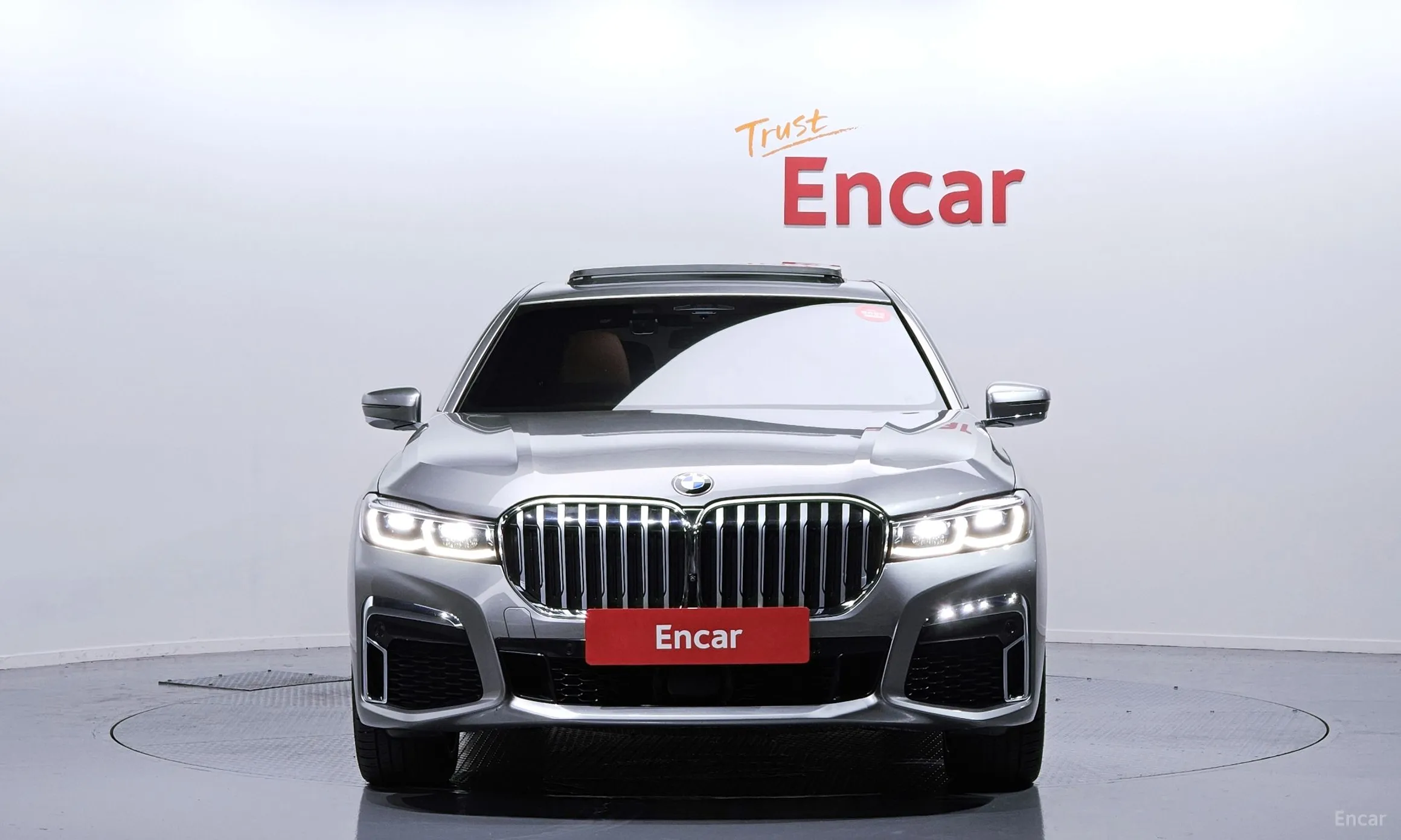 BMW 7 Series (G11) превью 2