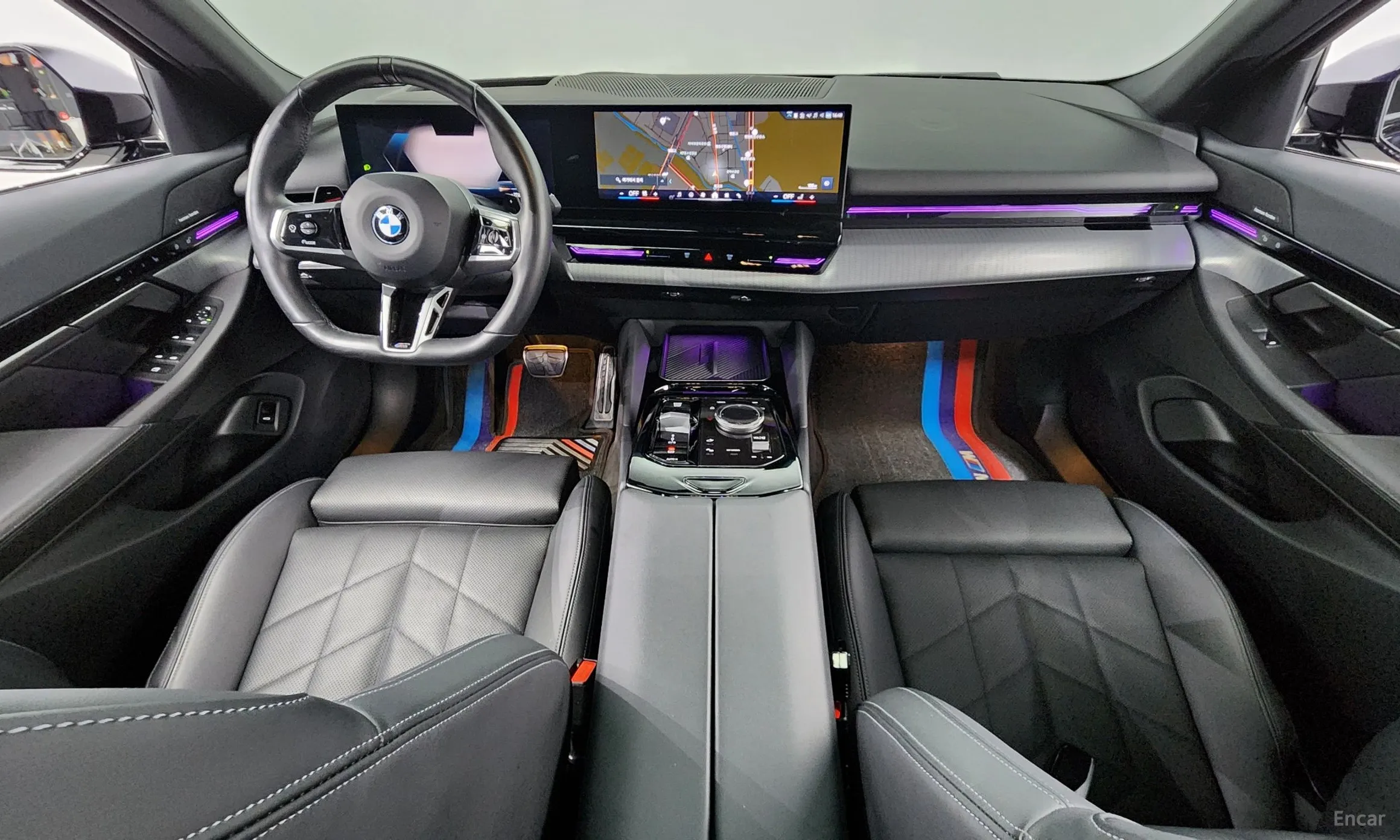 BMW 5 Series (G60) превью 4