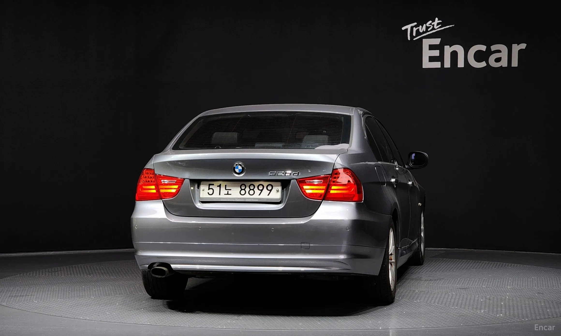 BMW 3 Series (E90) превью 3