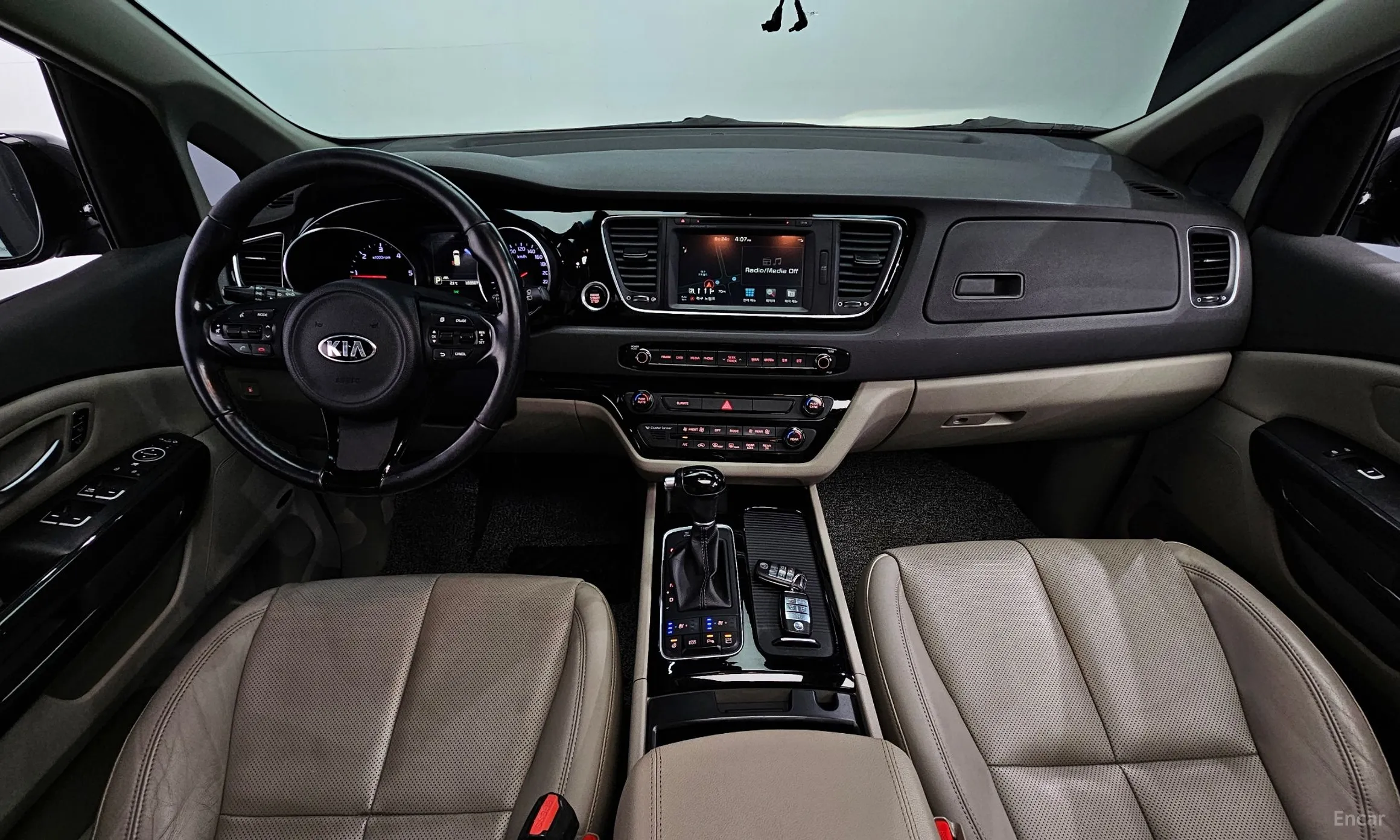 Kia Carnival превью 4