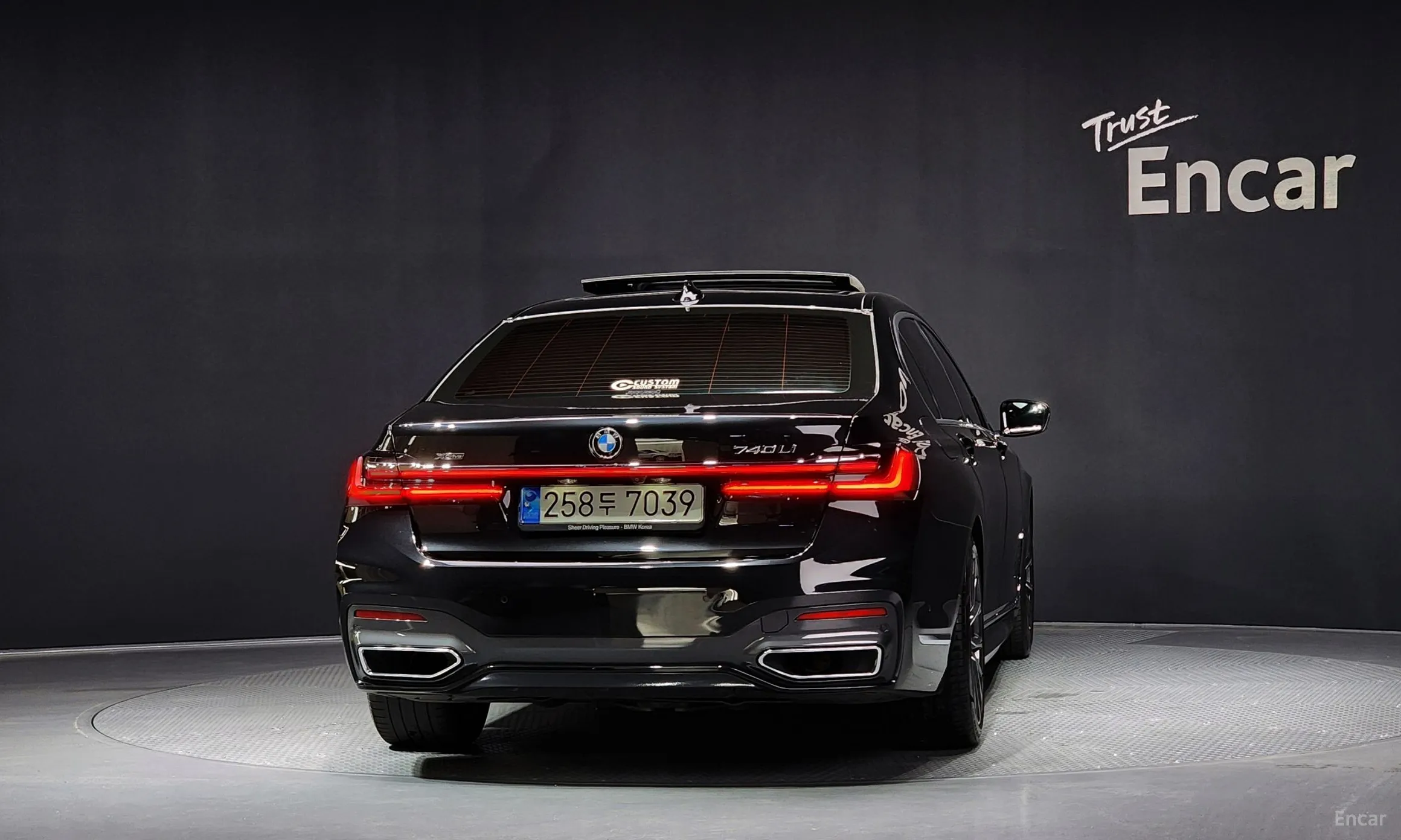 BMW 7 Series (G11) превью 3
