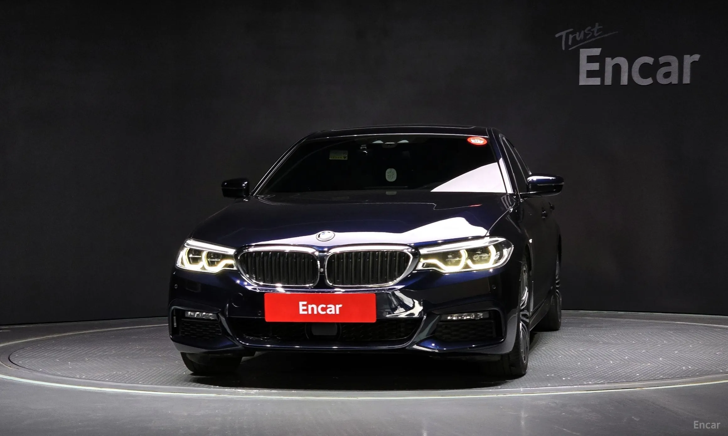 BMW 5 Series (G30) превью 2