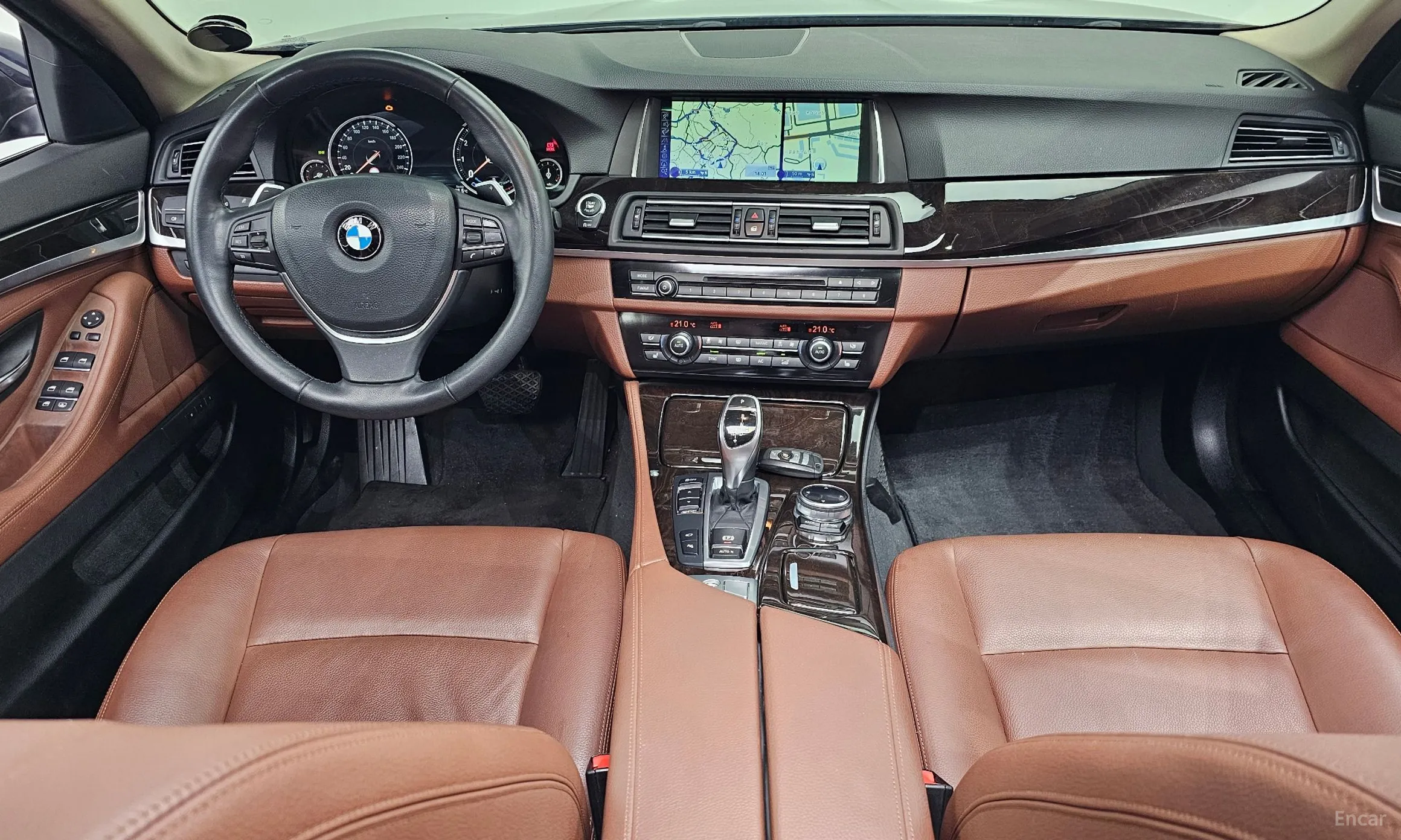 BMW 5 Series (F10) превью 4