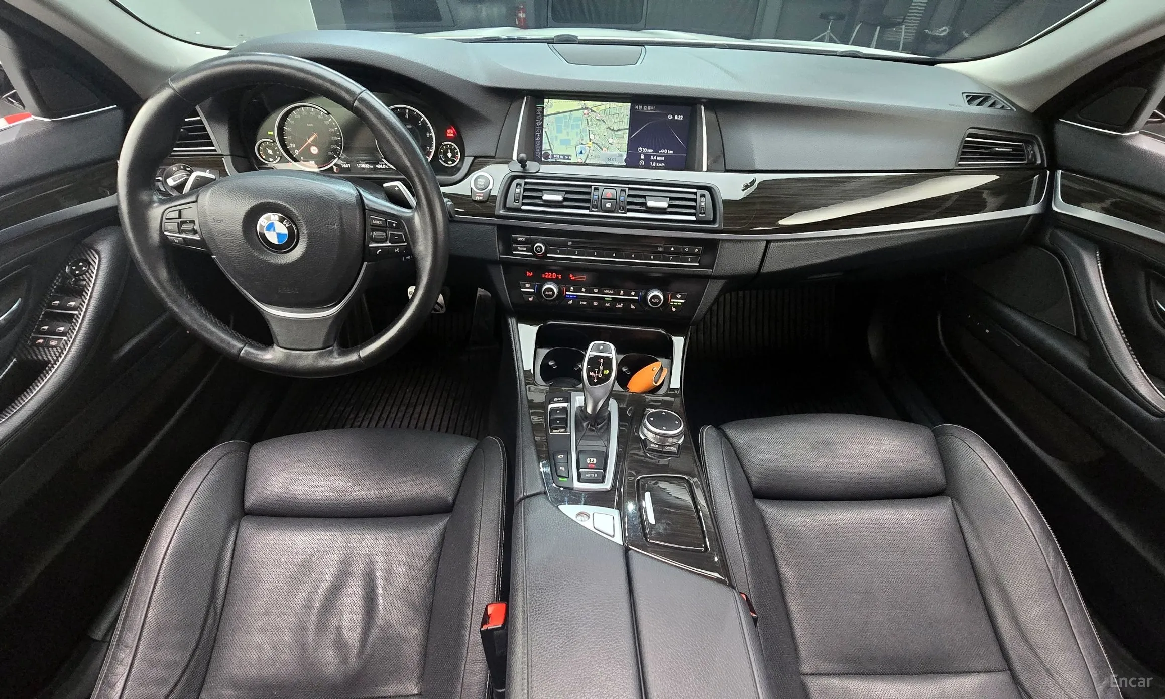 BMW 5 Series (F10) превью 4