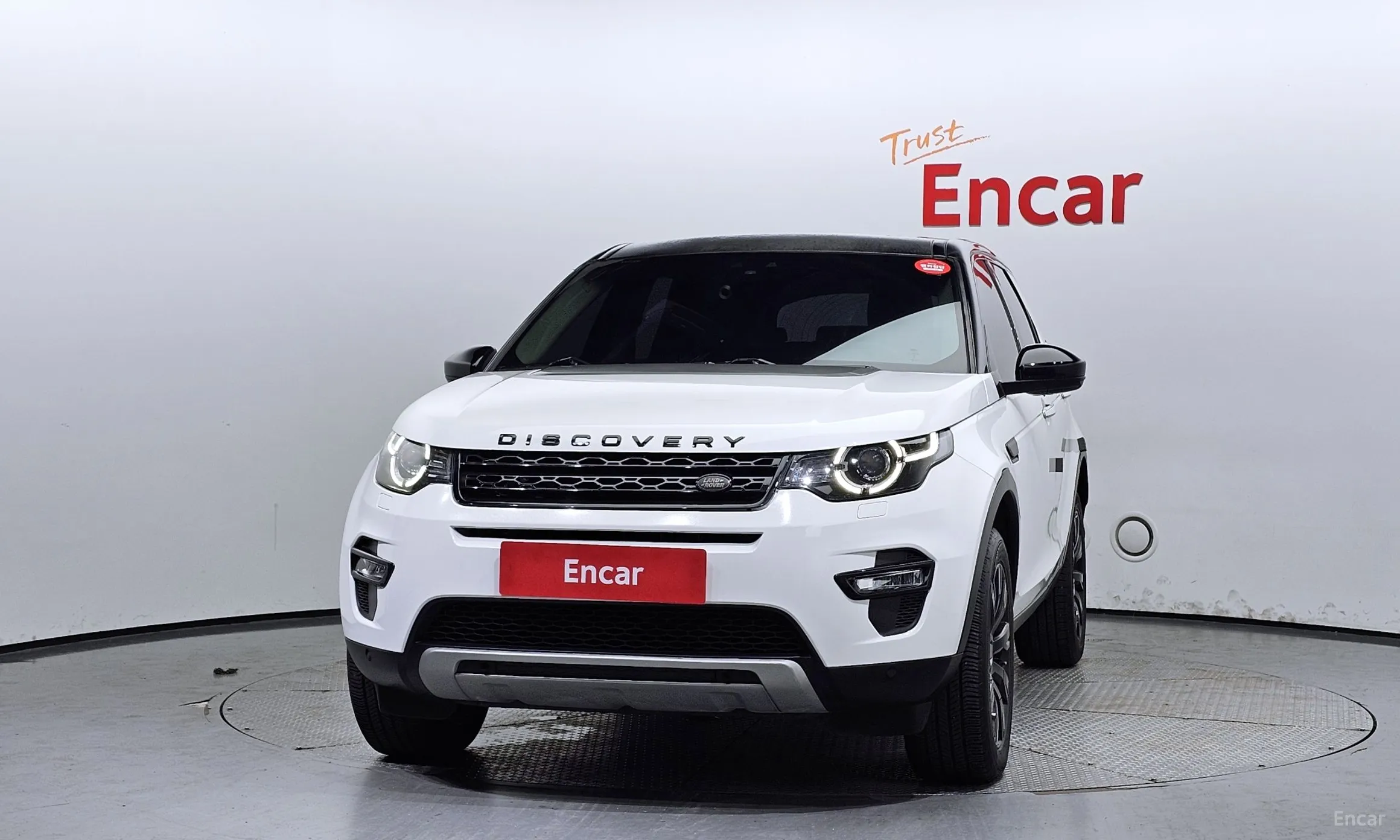 Land Rover Discovery Sports превью 2