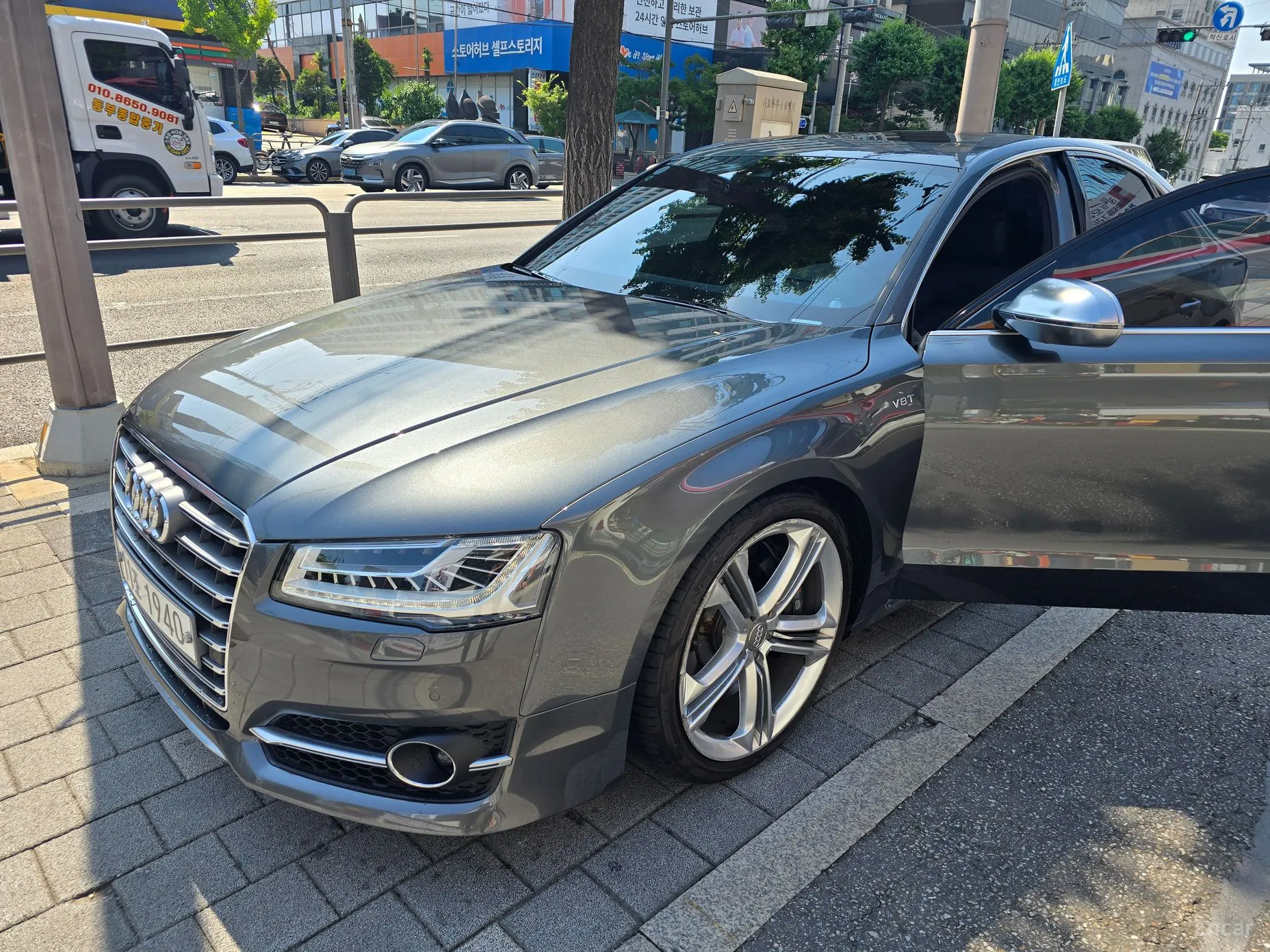 Audi S8