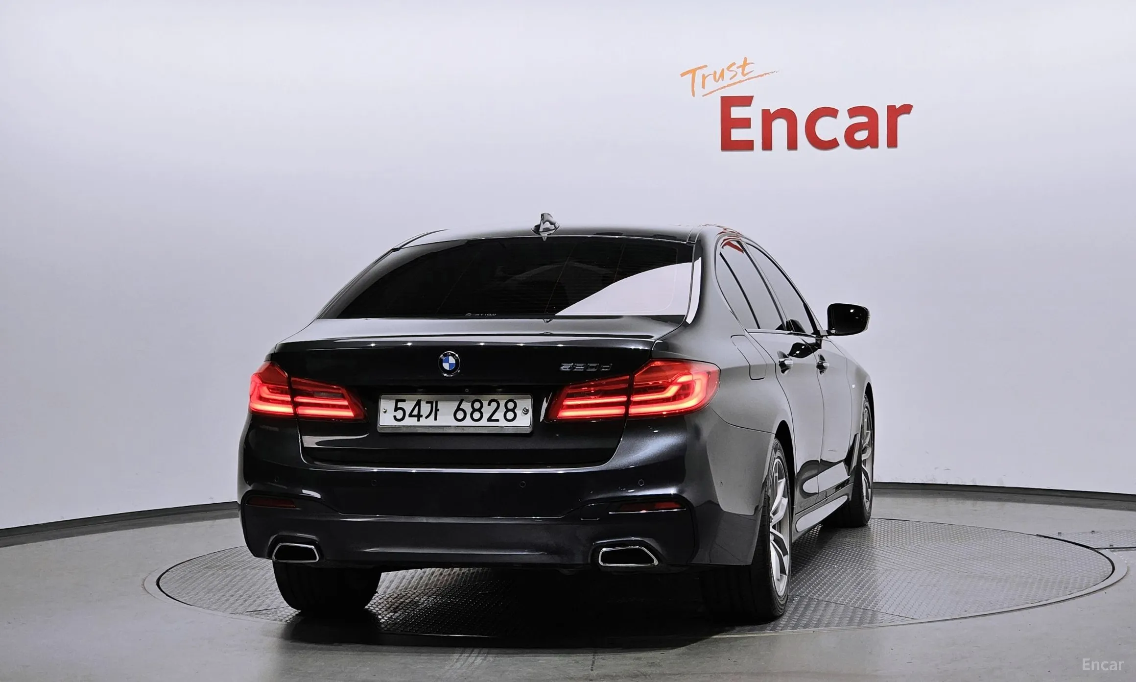 BMW 5 Series (G30) превью 3