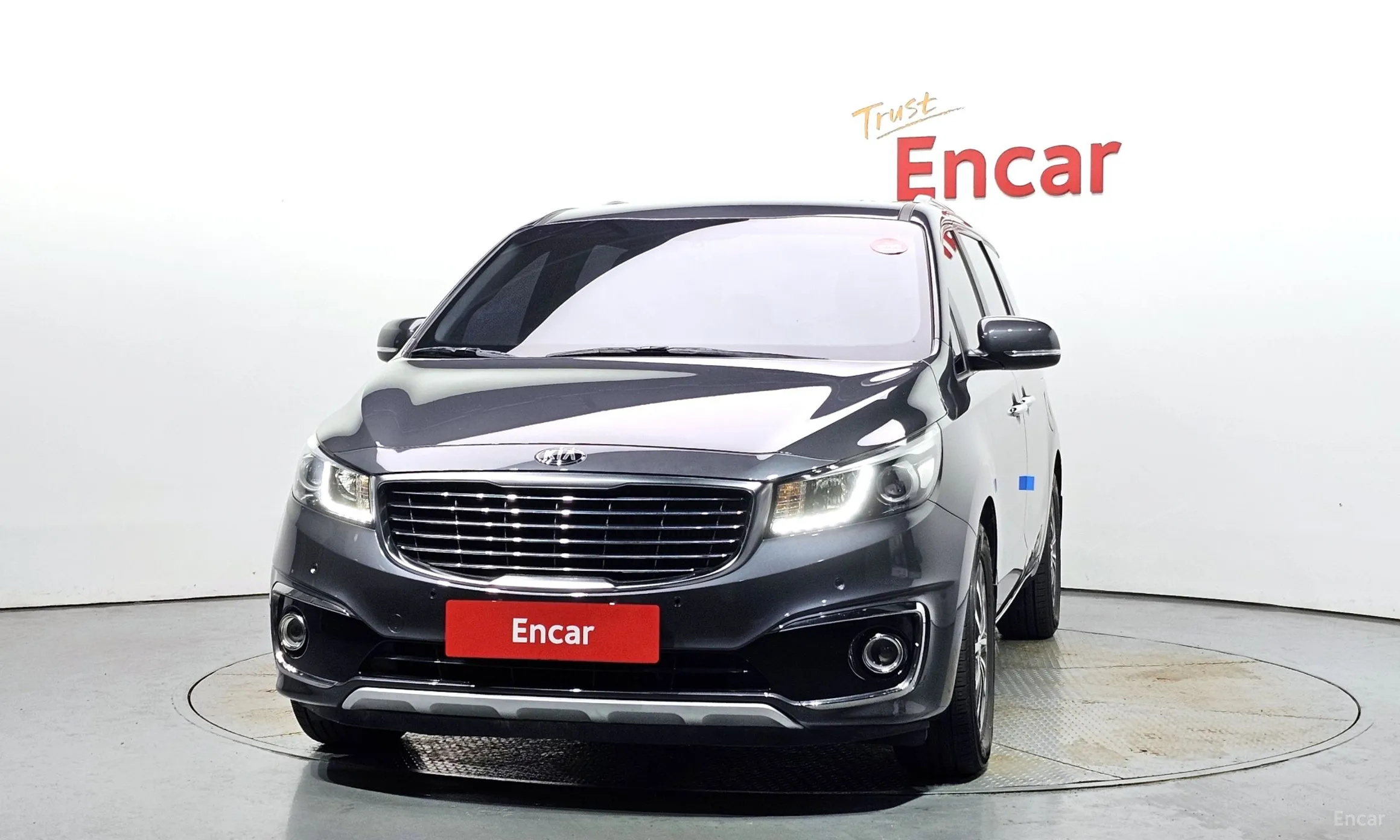 Kia Carnival превью 2