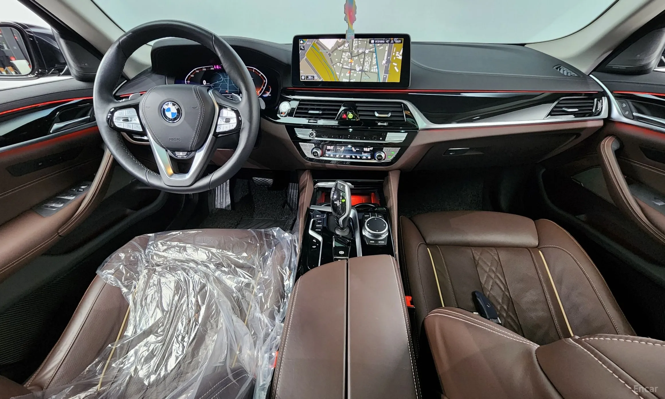 BMW 5 Series (G30) превью 4