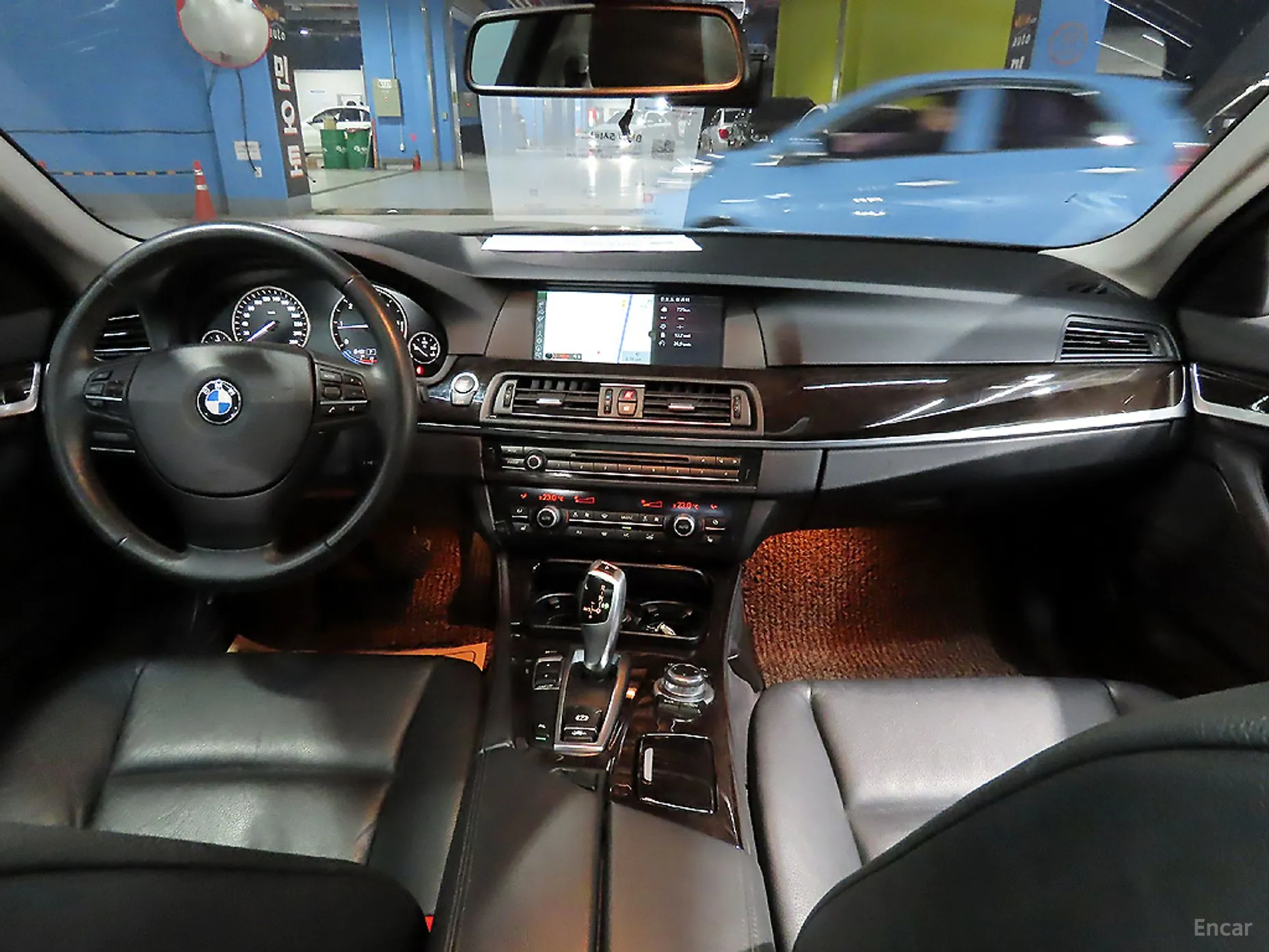 BMW 5 Series (F10) превью 4