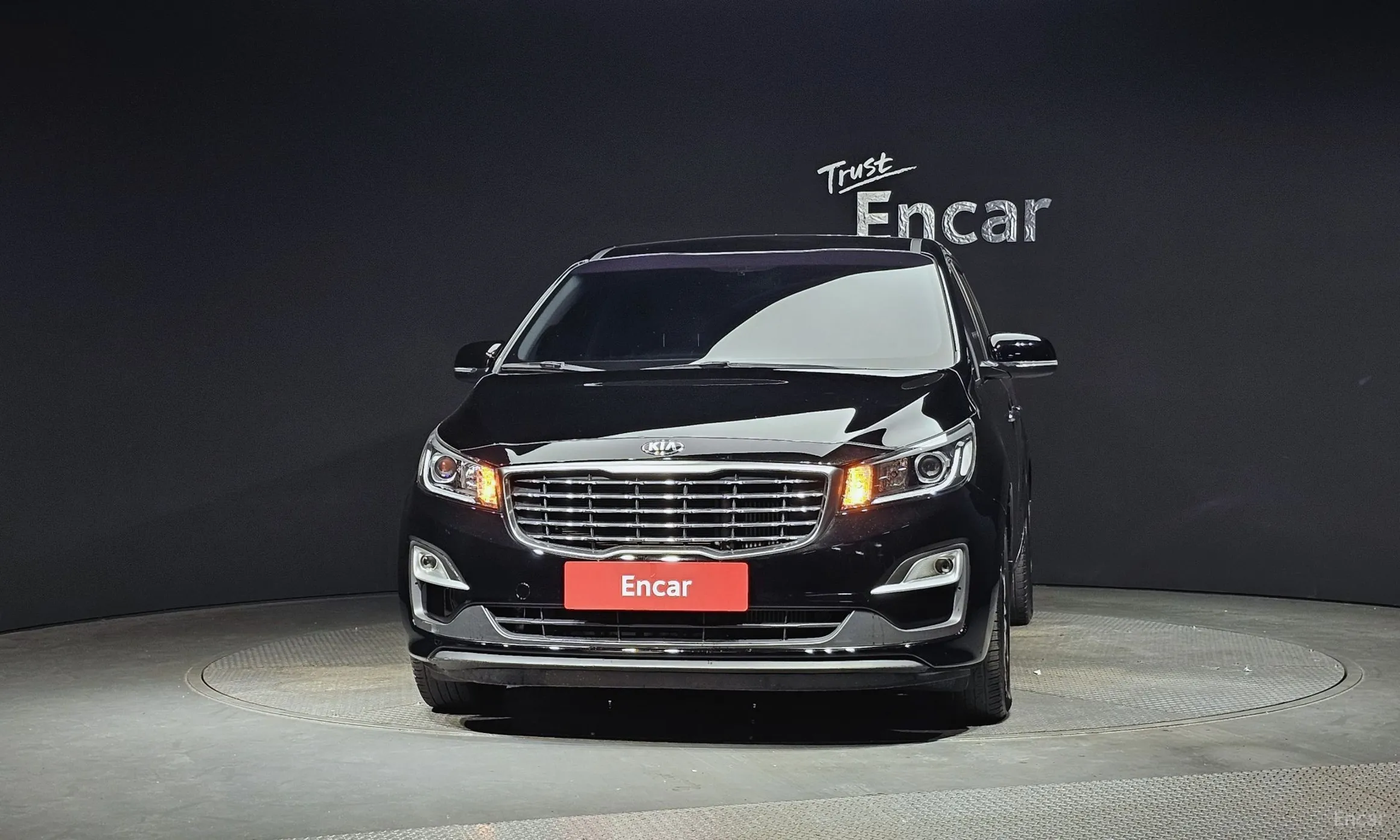 Kia Carnival превью 2
