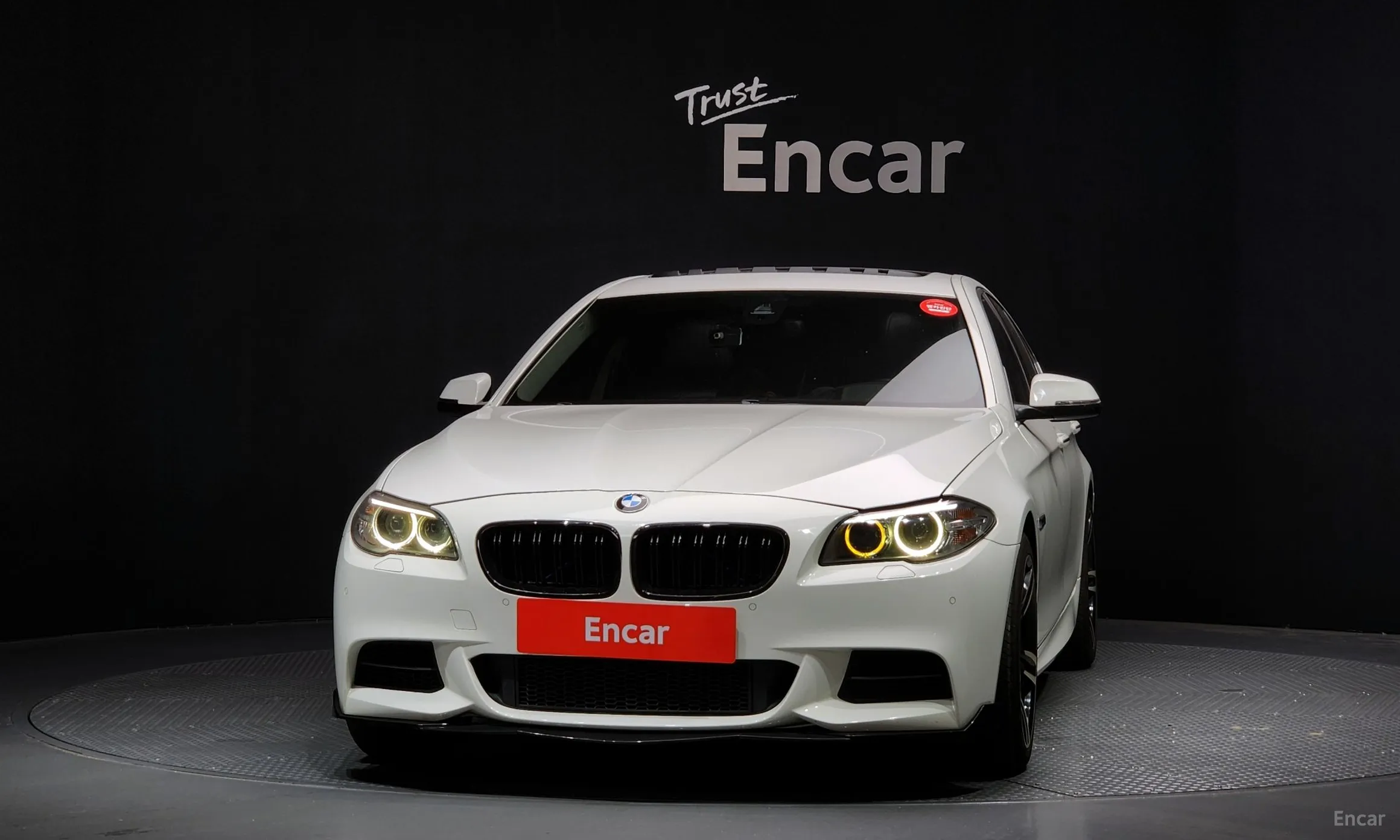 BMW 5 Series (F10) превью 2