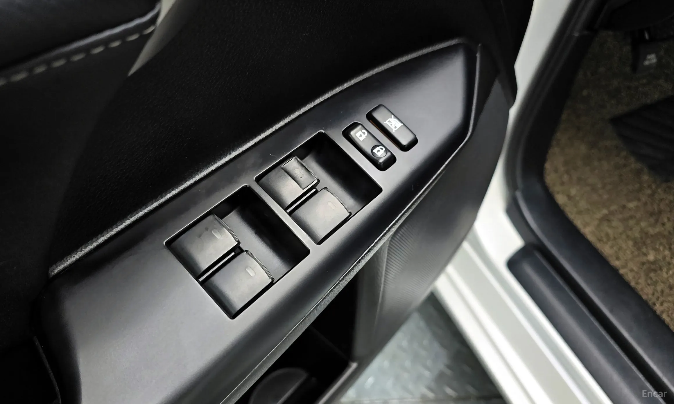 Lexus CT200h превью 17