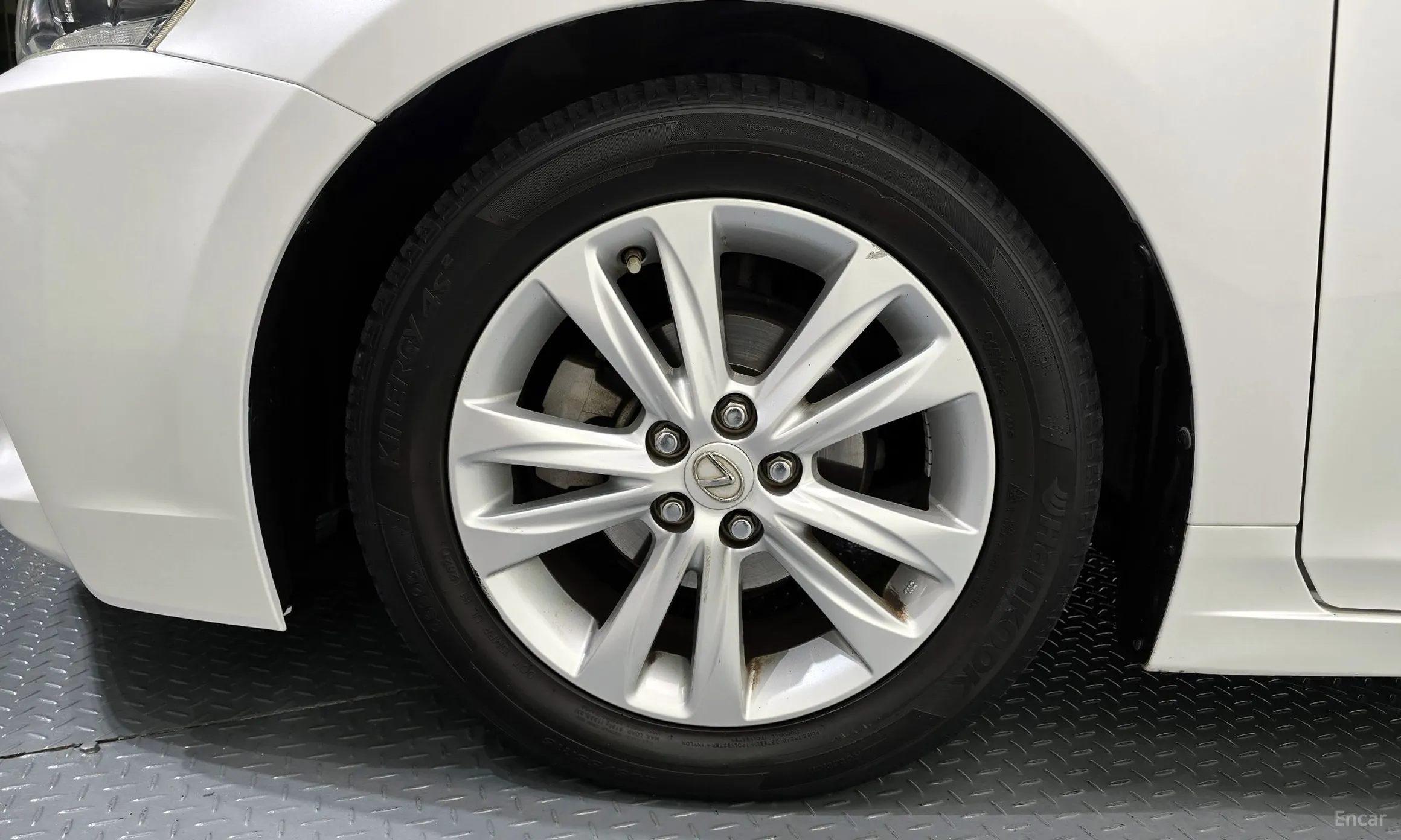 Lexus CT200h превью 5